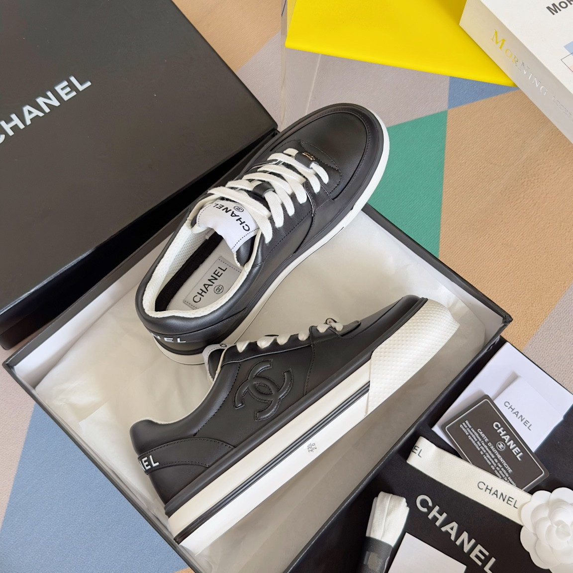 UA Ch*el SNEAKER