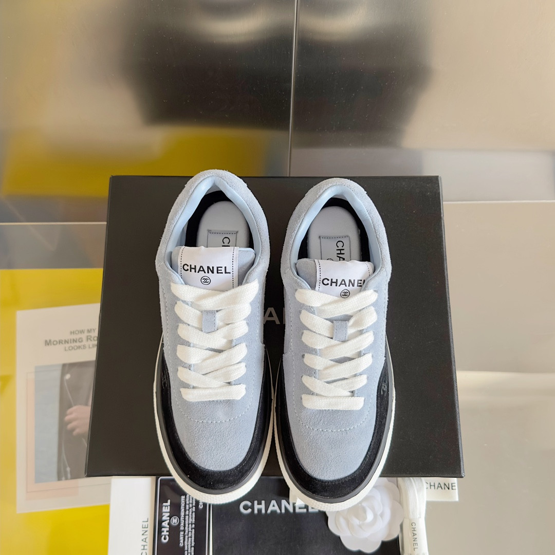 UA Ch*el SNEAKER