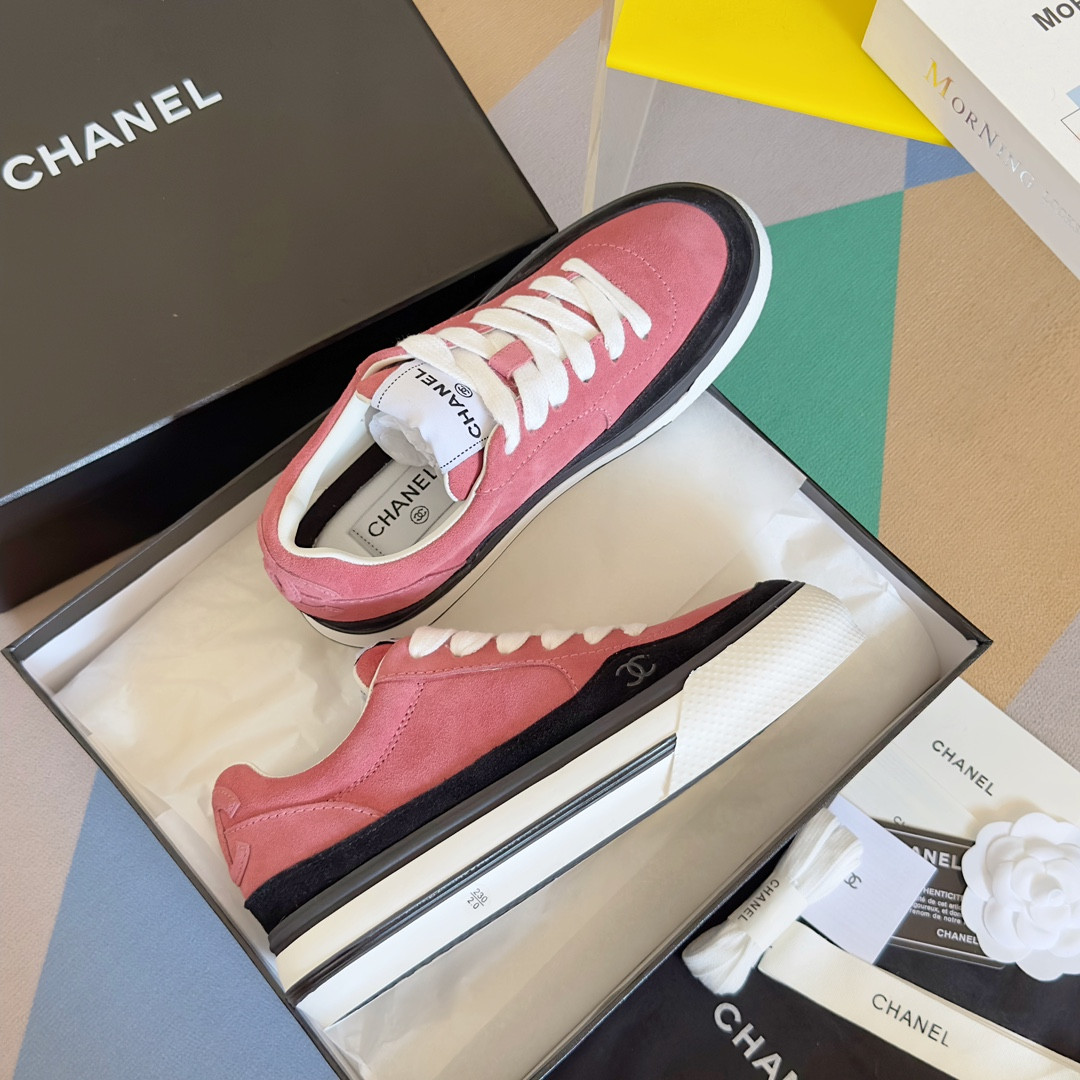 UA Ch*el SNEAKER