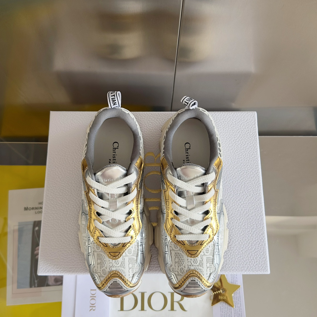 UA D*0r Vibe Sneaker
