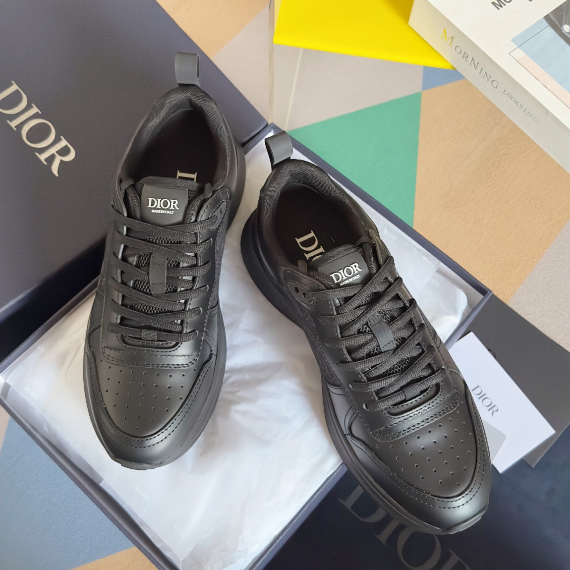 UA D*0r B25 Runner Sneaker