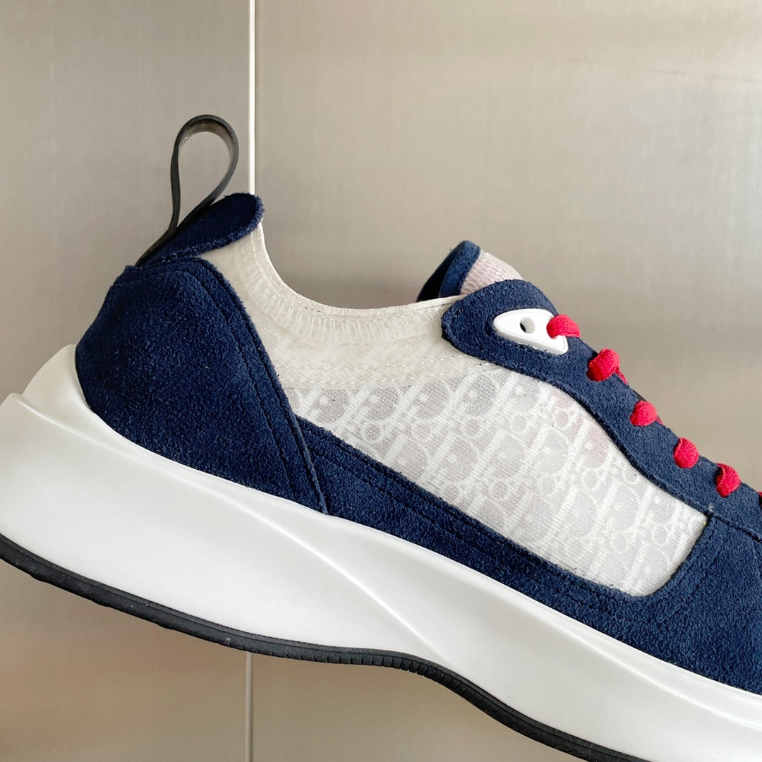 UA D*0r B25 Runner Sneaker