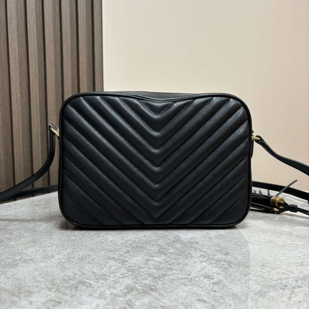 Y*L LOU camera bag in quilted leather 23x16x6cm