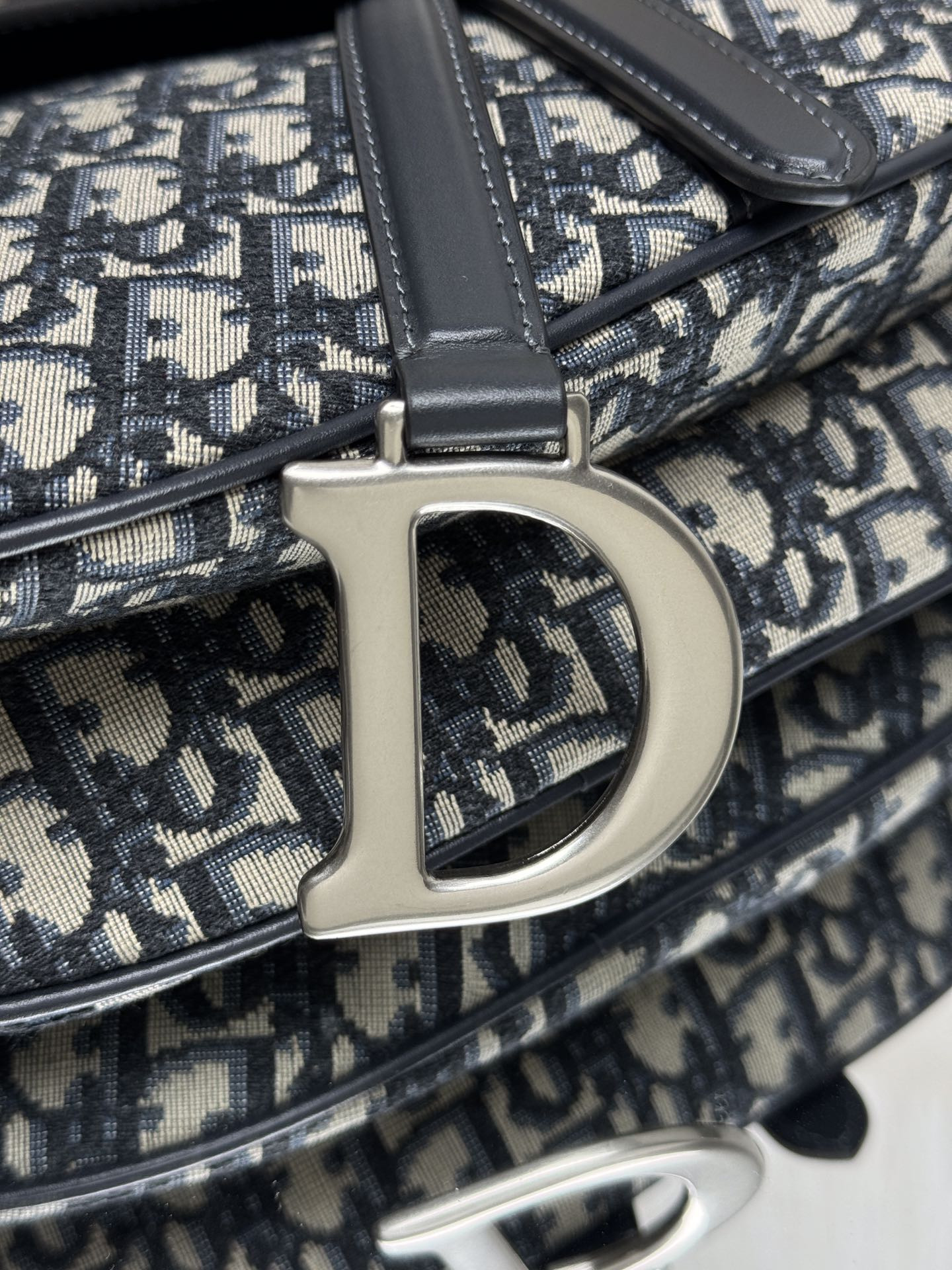 D*0r Saddle Bag 25.5 x 20 x 6.5 cm