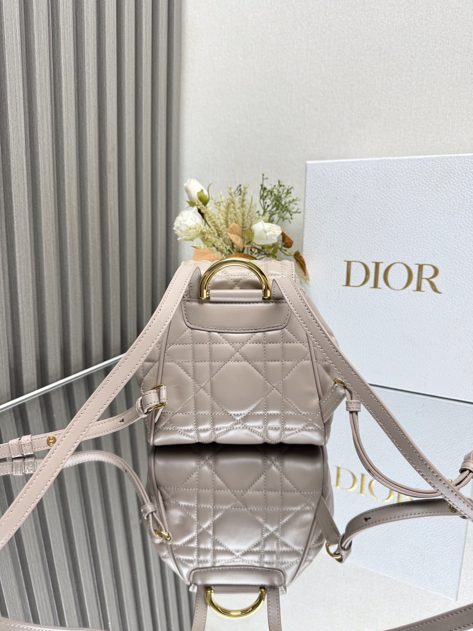D*0r Caro Backpack Small 19.5 x 18.5 x 8.5 cm