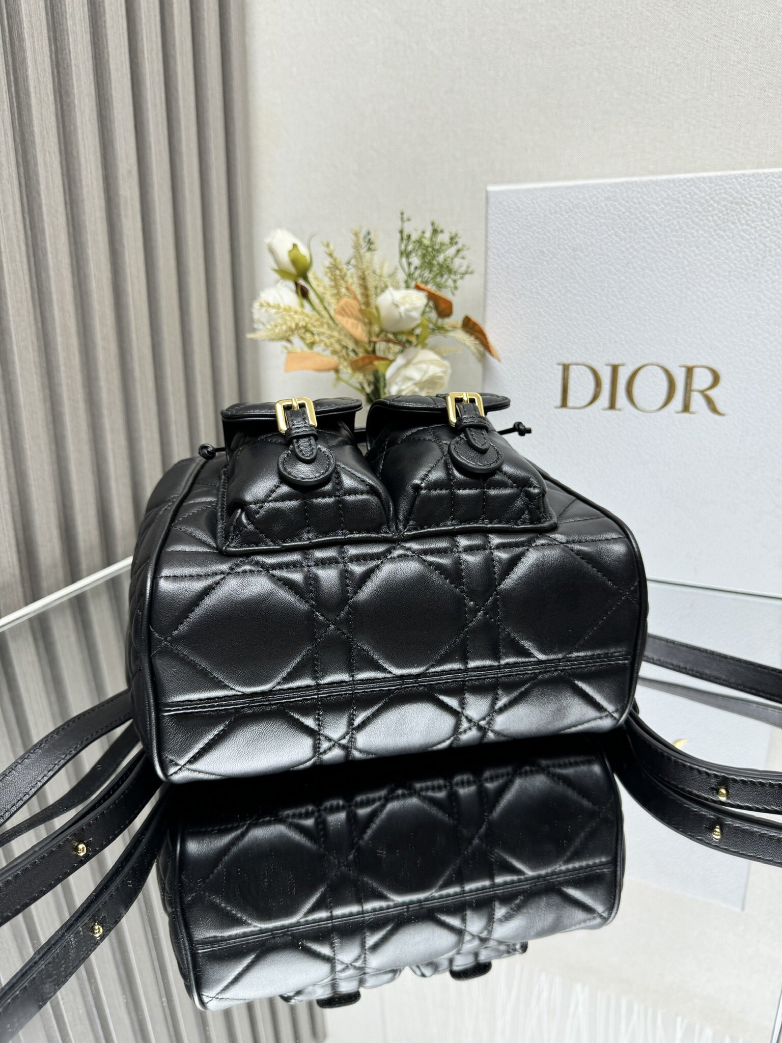 D*0r Caro Backpack Medium 23 x 26.7 x 12.5 cm