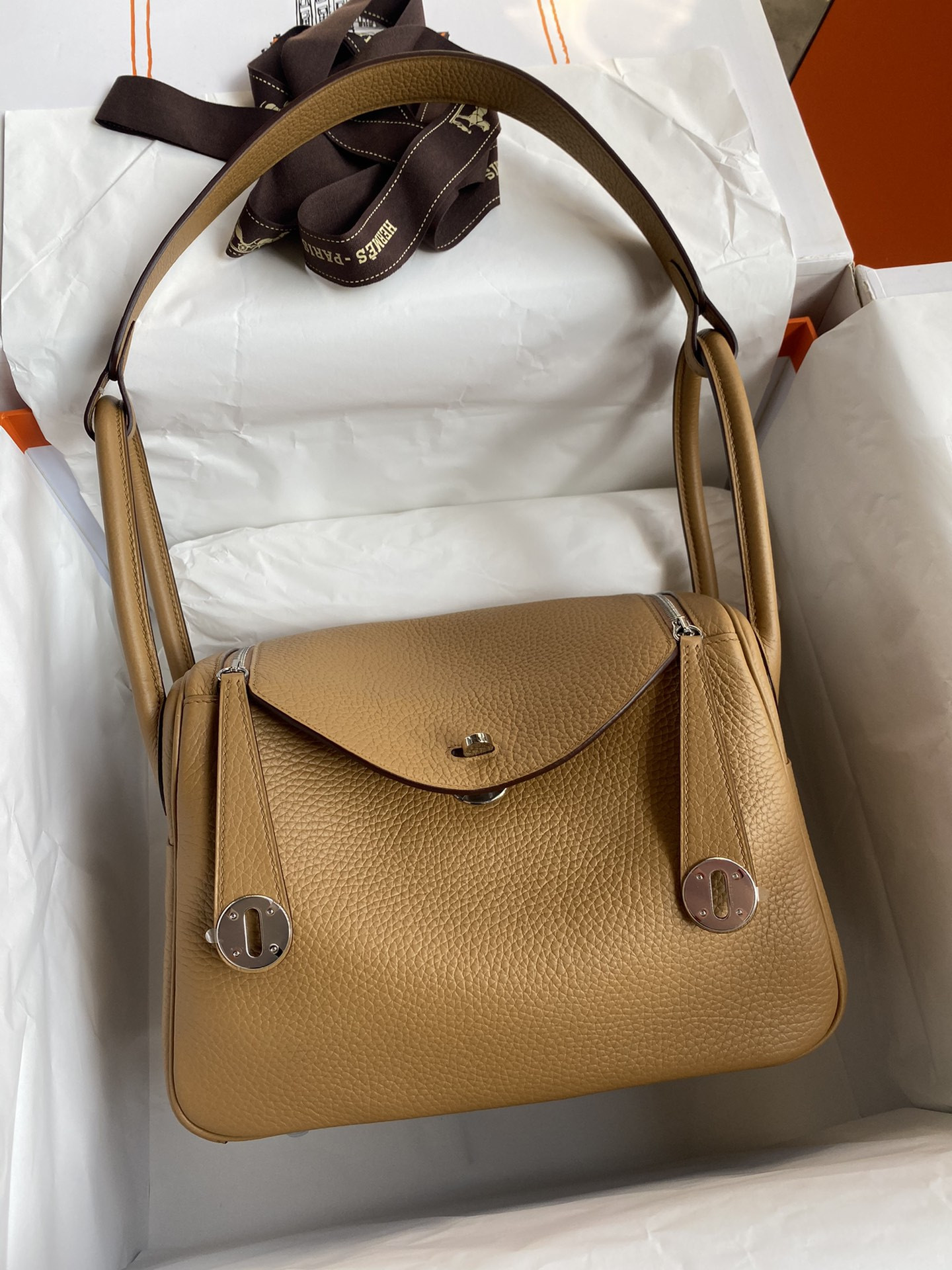 H**mes Lindy 26cm
