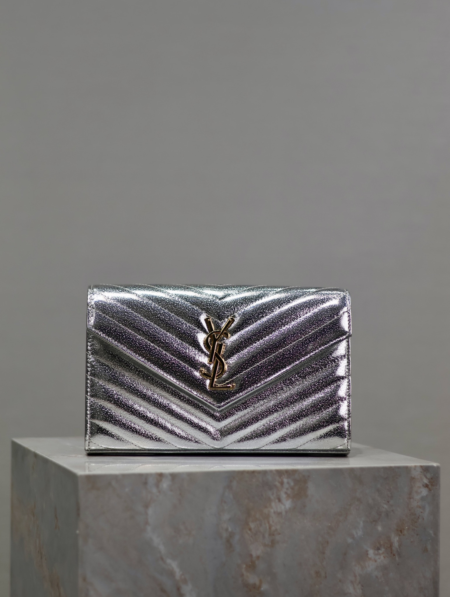 Y*L Cassandra Monogram Classic Chain Wallet 22.5 x 14 x 4cm