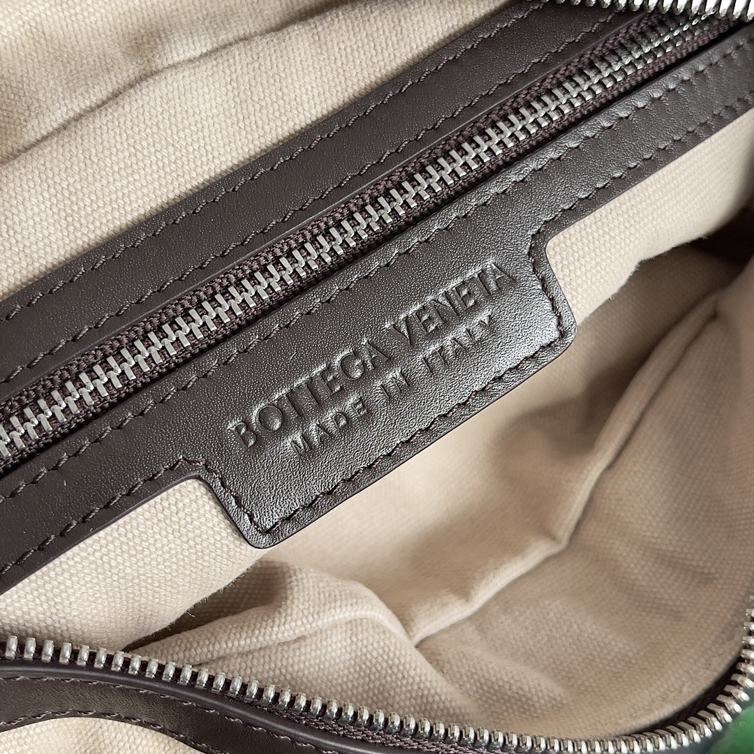 Bo*te*ga Ve*ne*ta Medium Arco Camera Bag 19x27x9cm