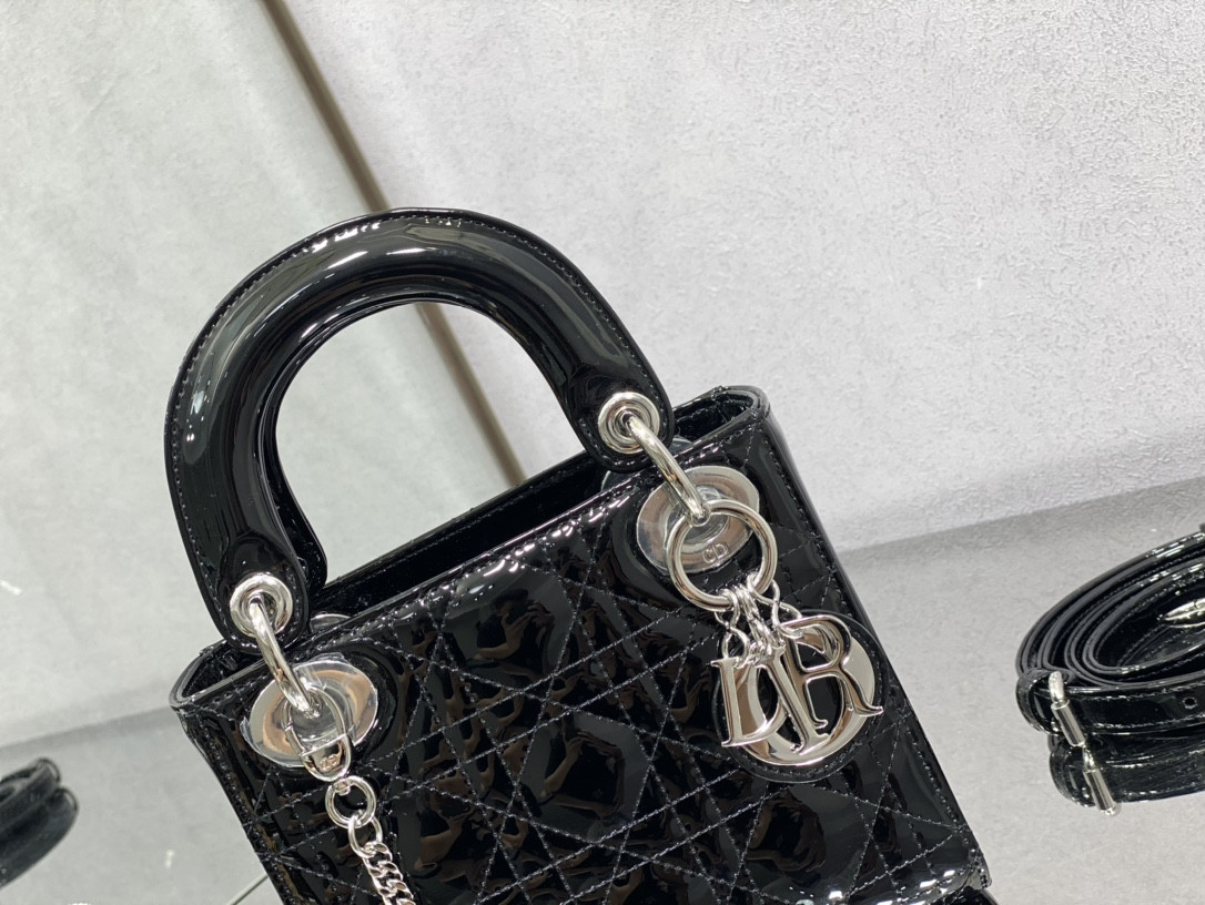 Mini Lady D*0r Bag Patent Cannage Calfskin 17 x 15 x 7 cm