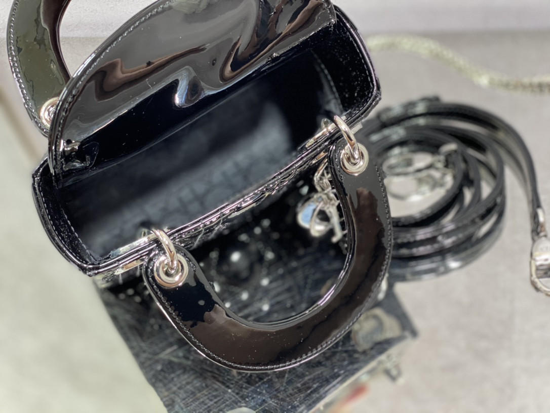 Mini Lady D*0r Bag Patent Cannage Calfskin 17 x 15 x 7 cm
