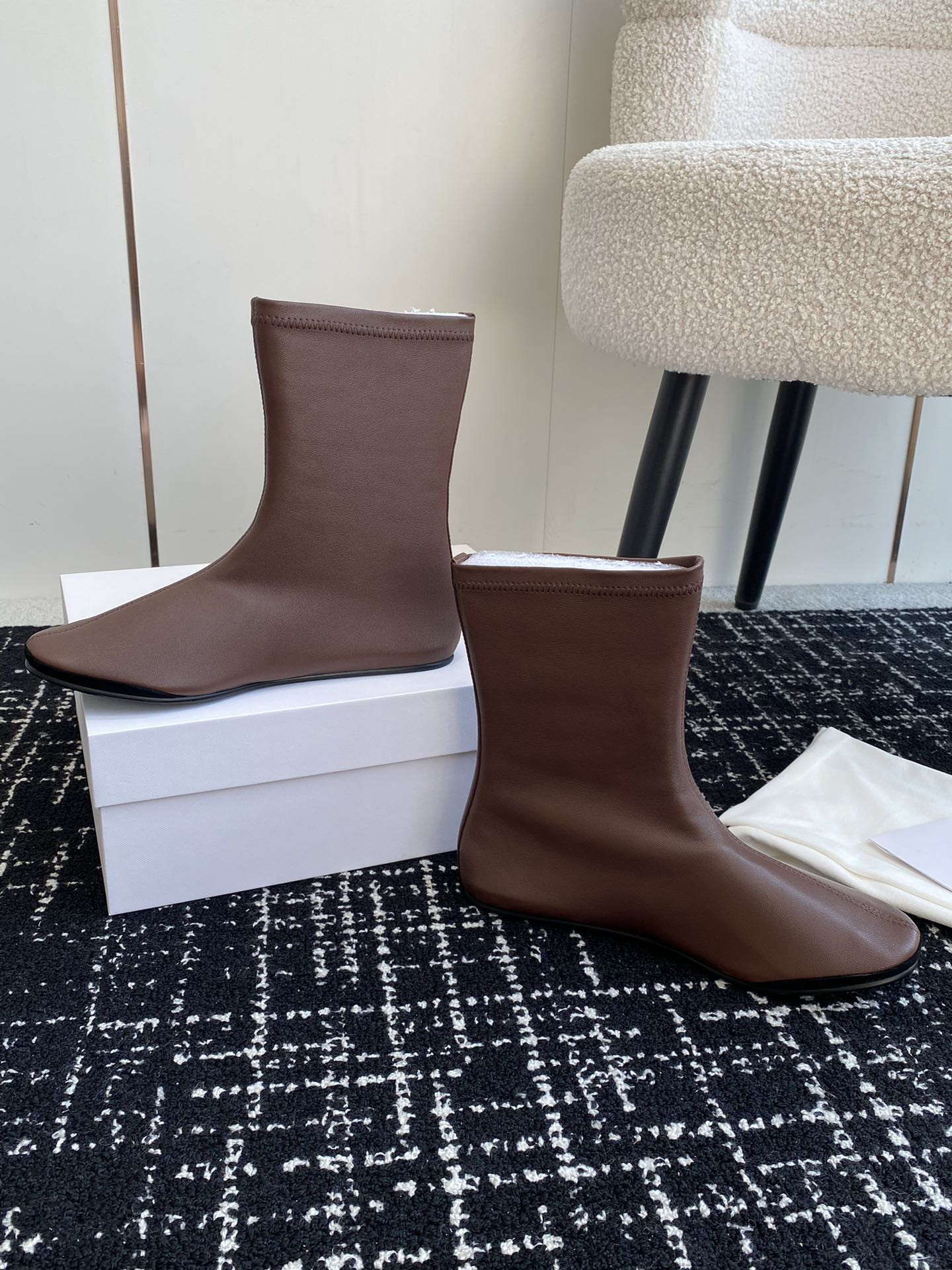 UA T*e R0w Boot