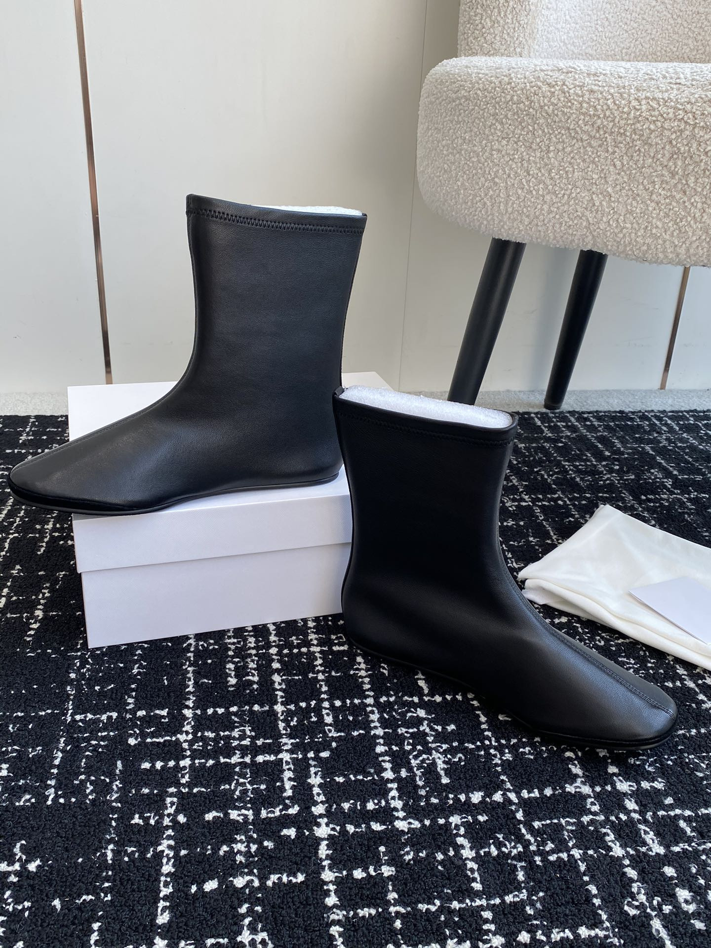 UA T*e R0w Boot