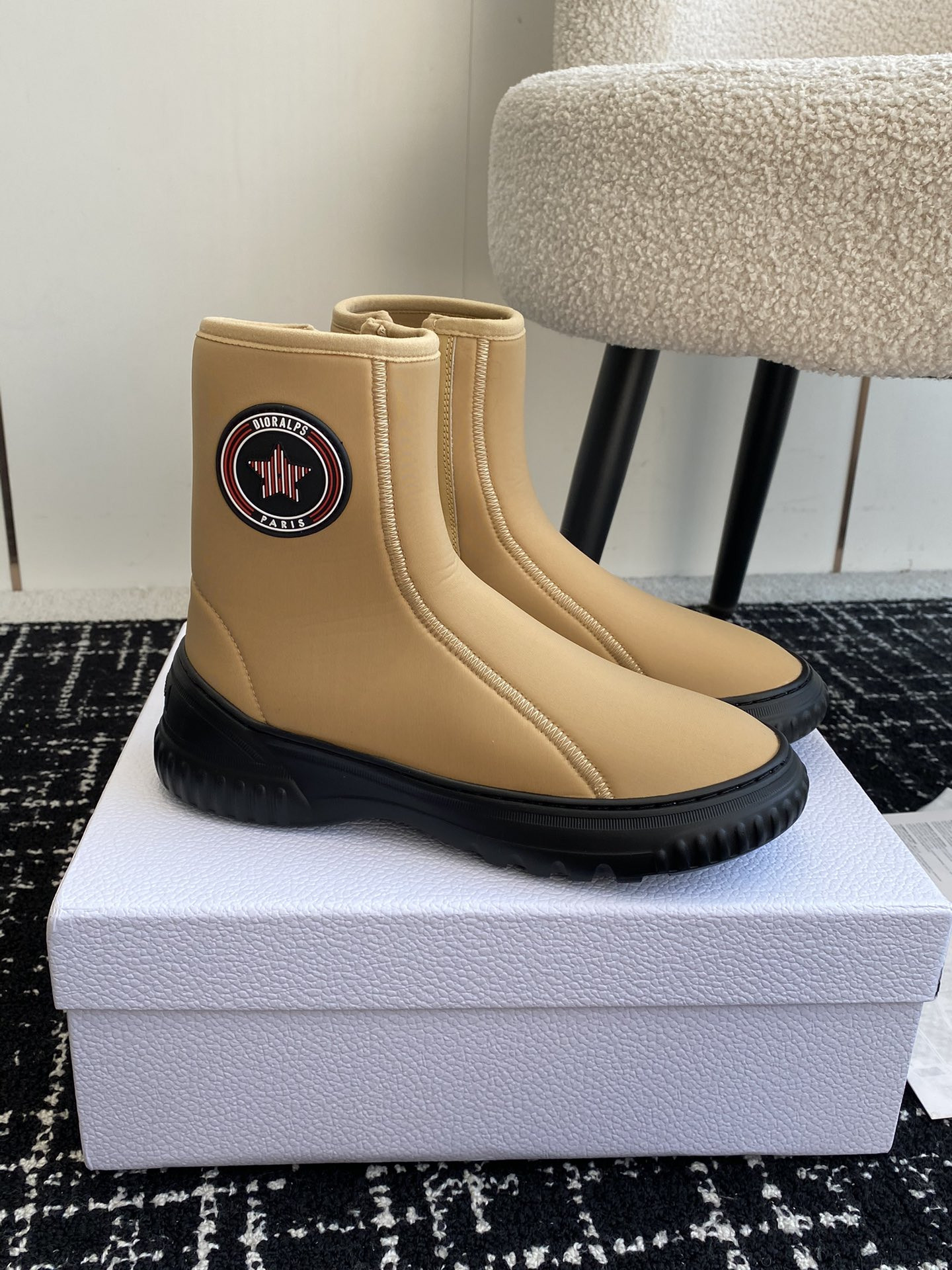 UA D*0r Boot