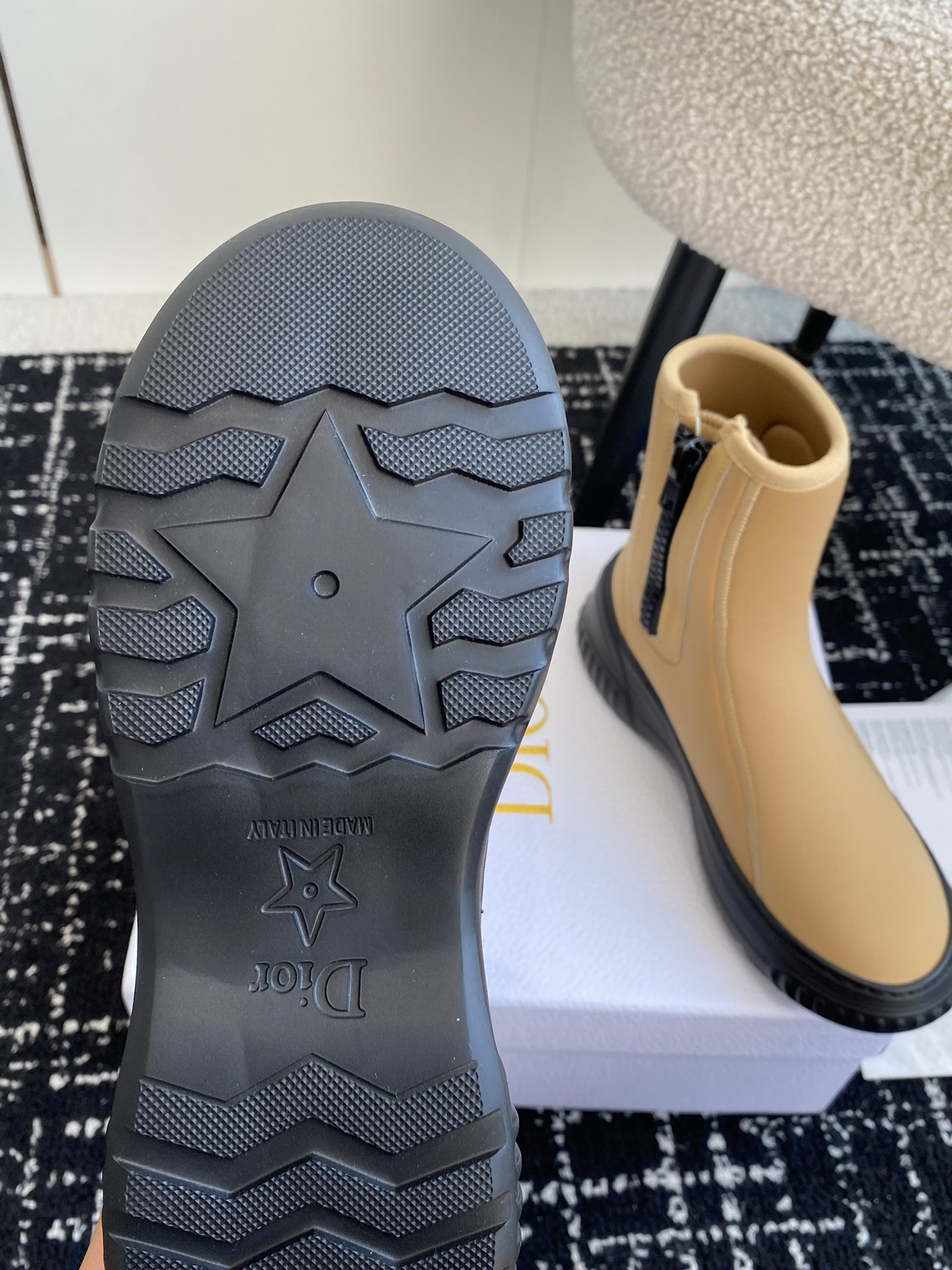 UA D*0r Boot