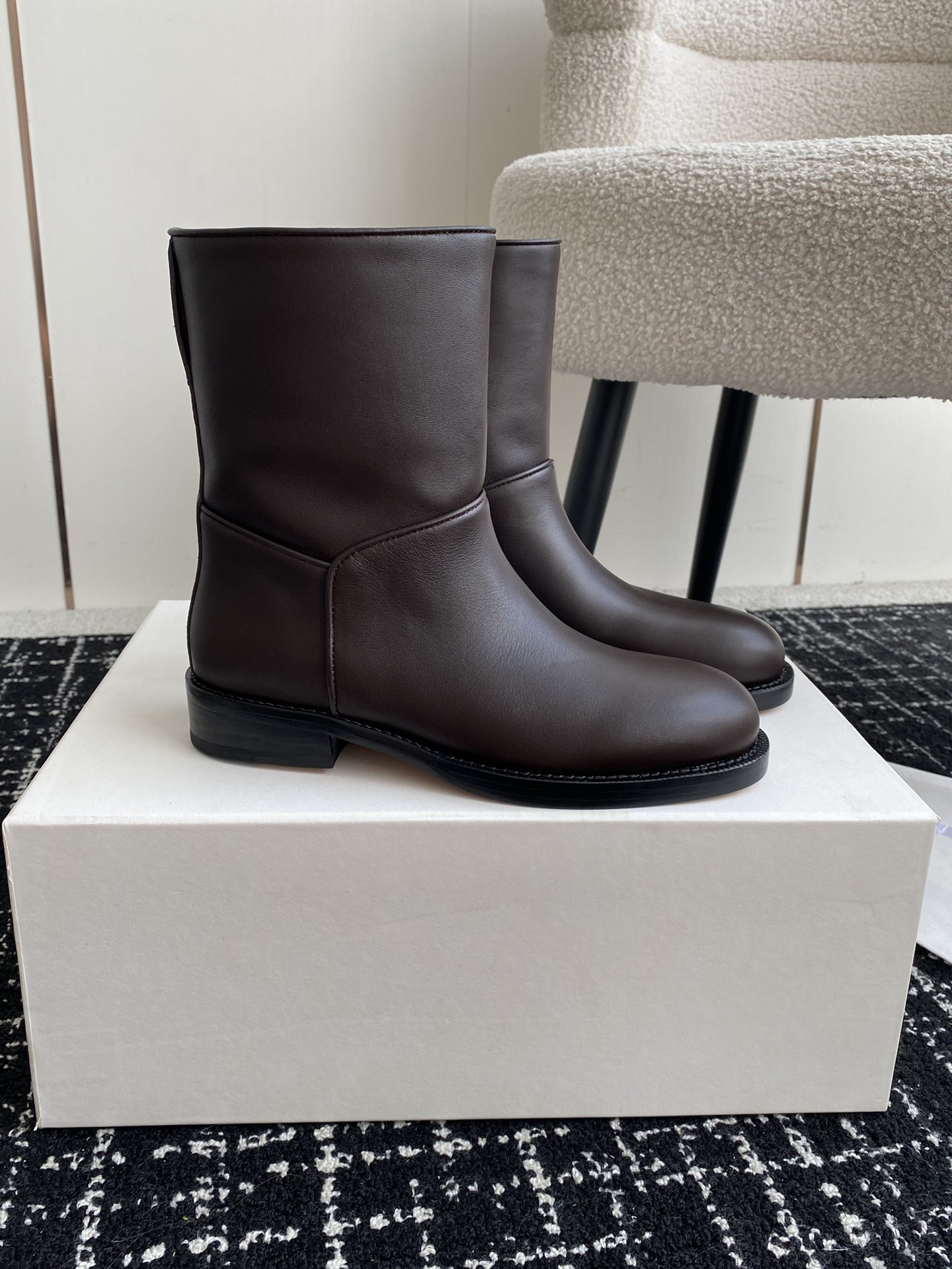 UA T*e R0w Boot