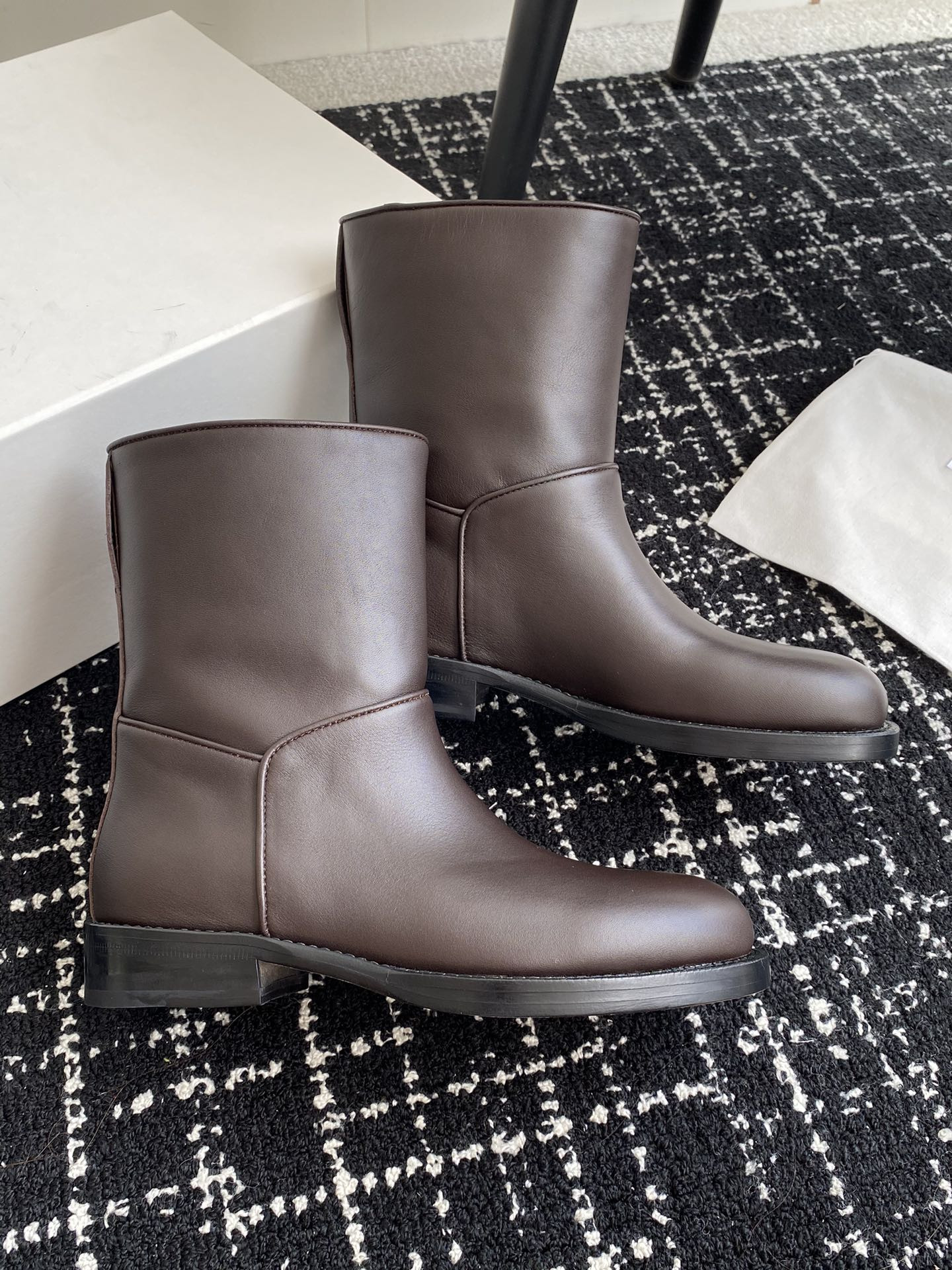 UA T*e R0w Boot