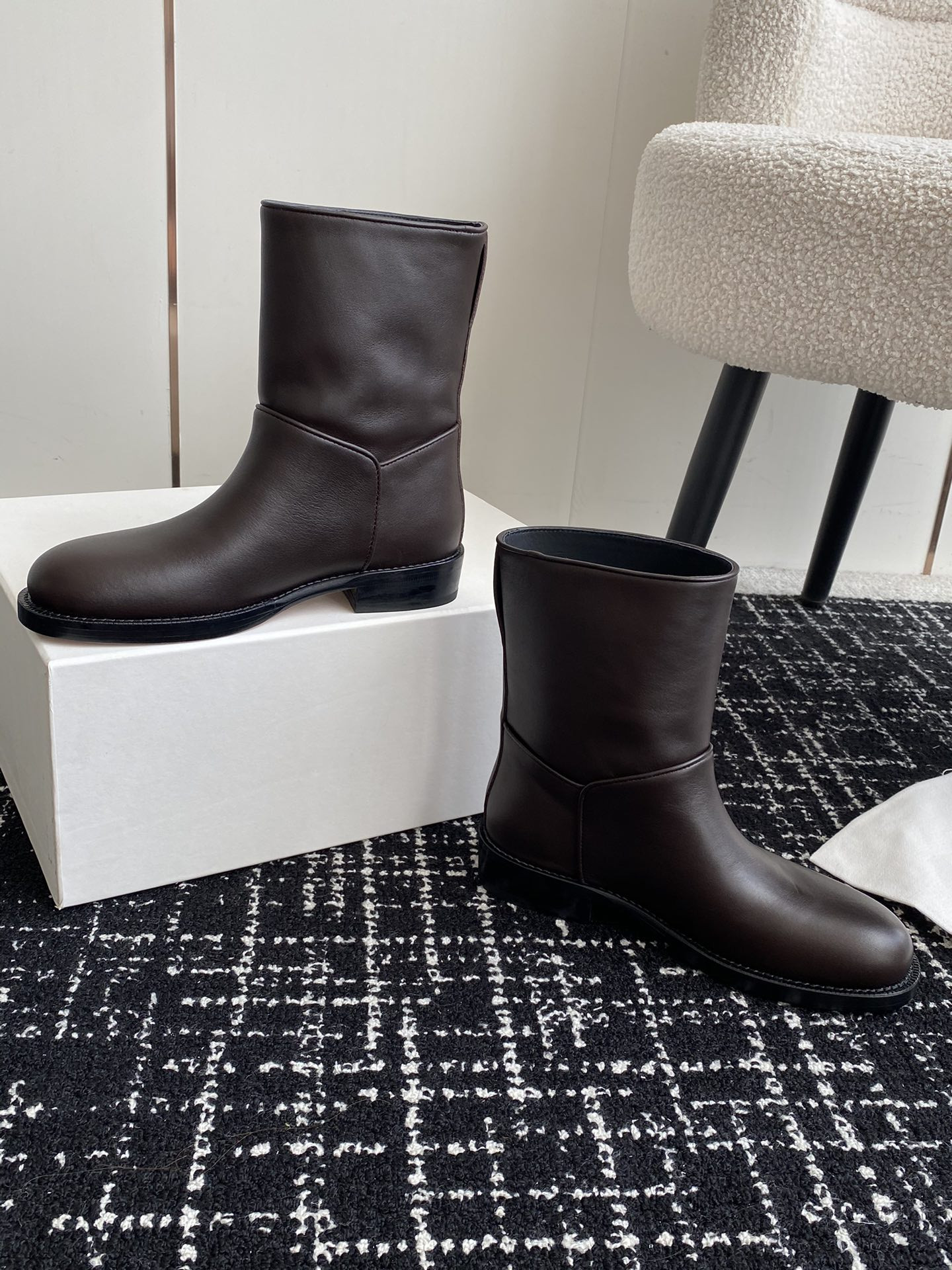 UA T*e R0w Boot