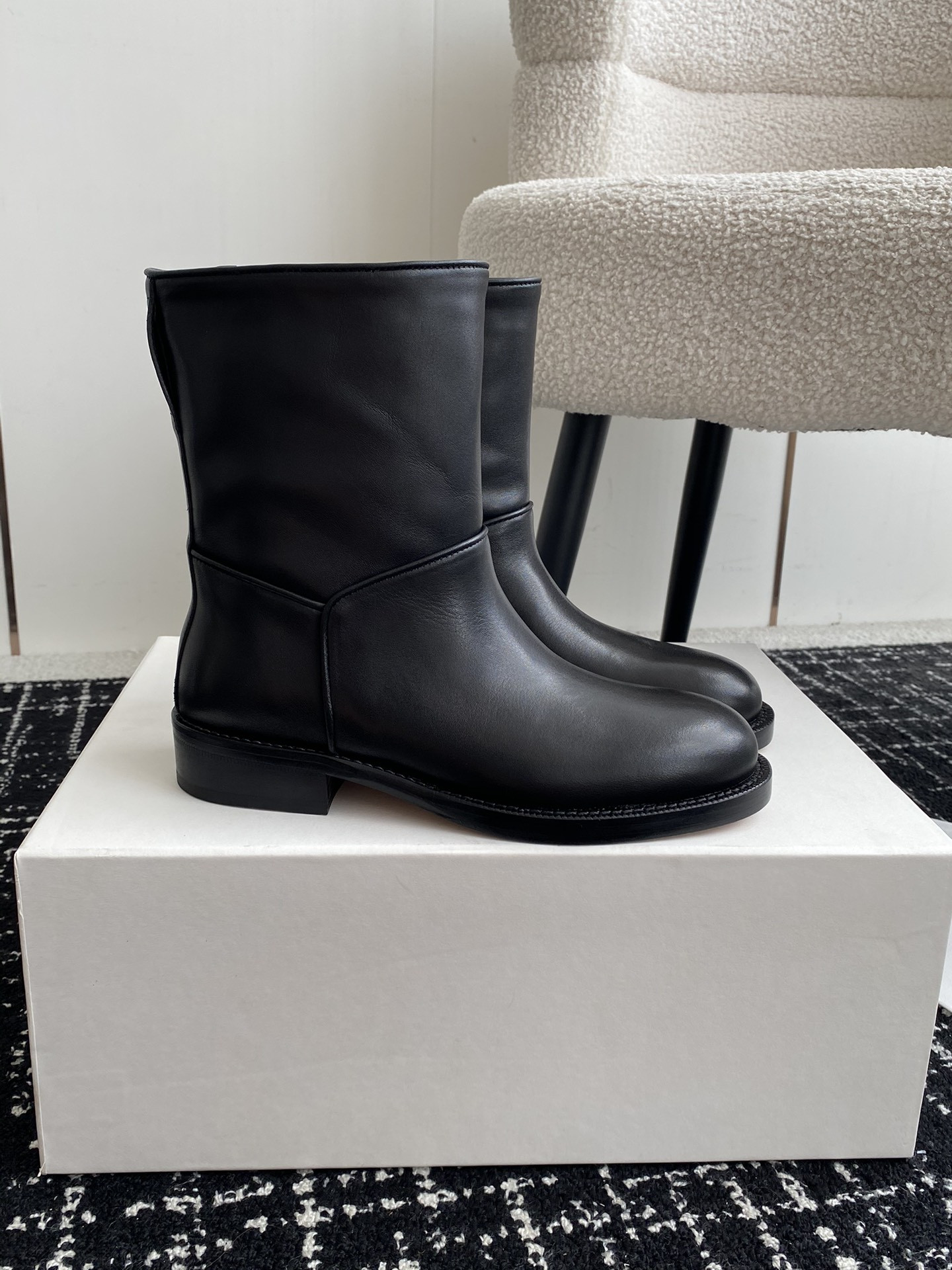 UA T*e R0w Boot