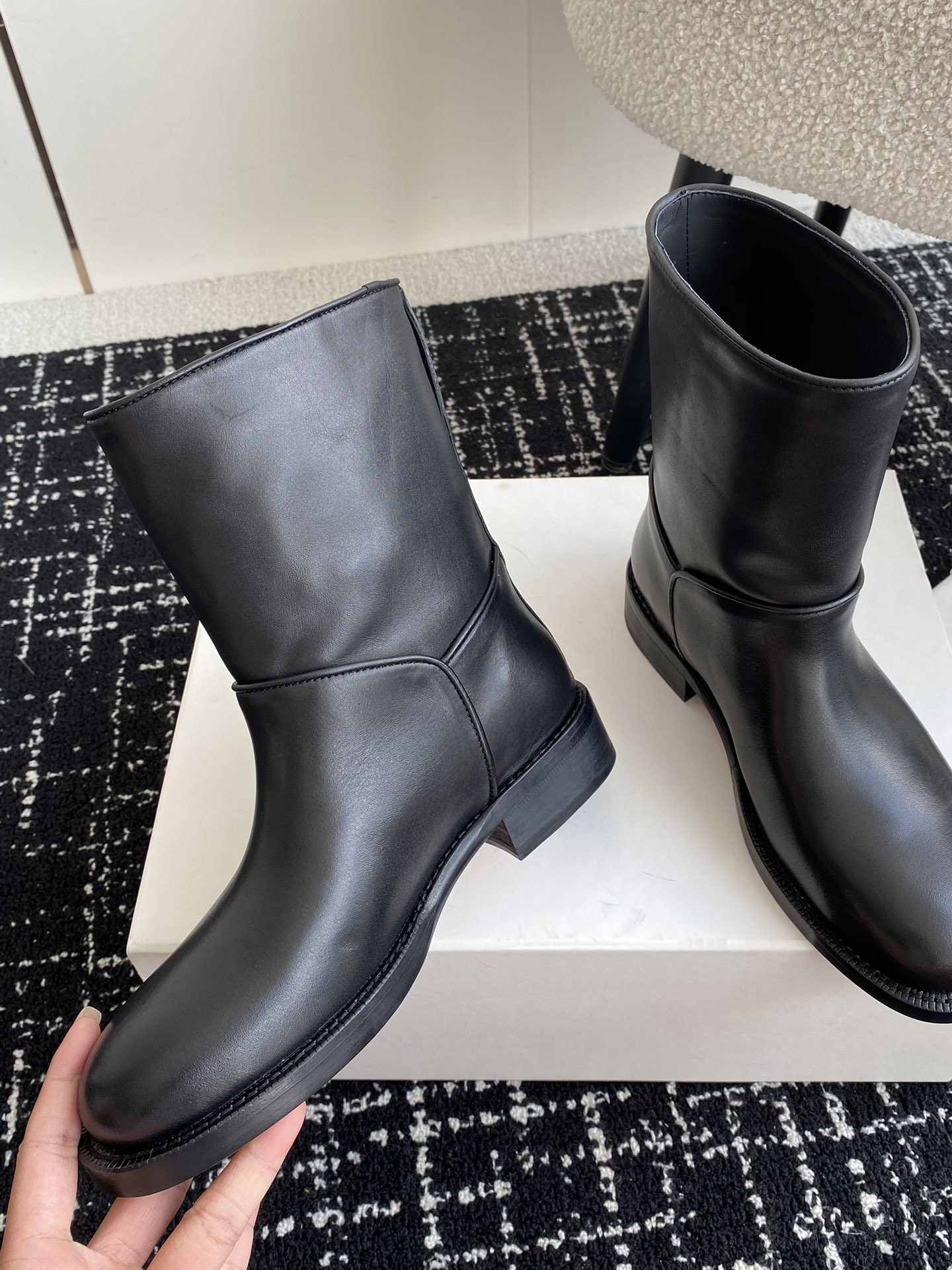 UA T*e R0w Boot