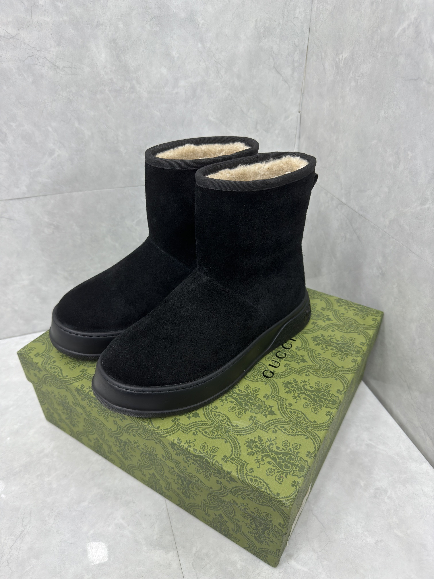 UA G*u*i Boot