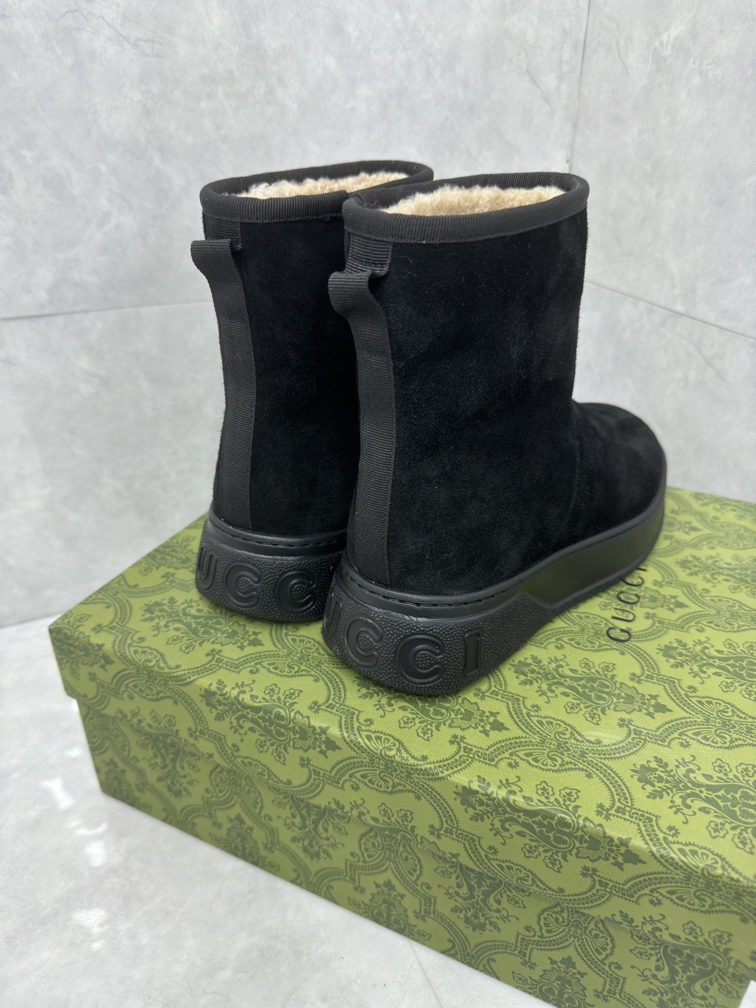 UA G*u*i Boot