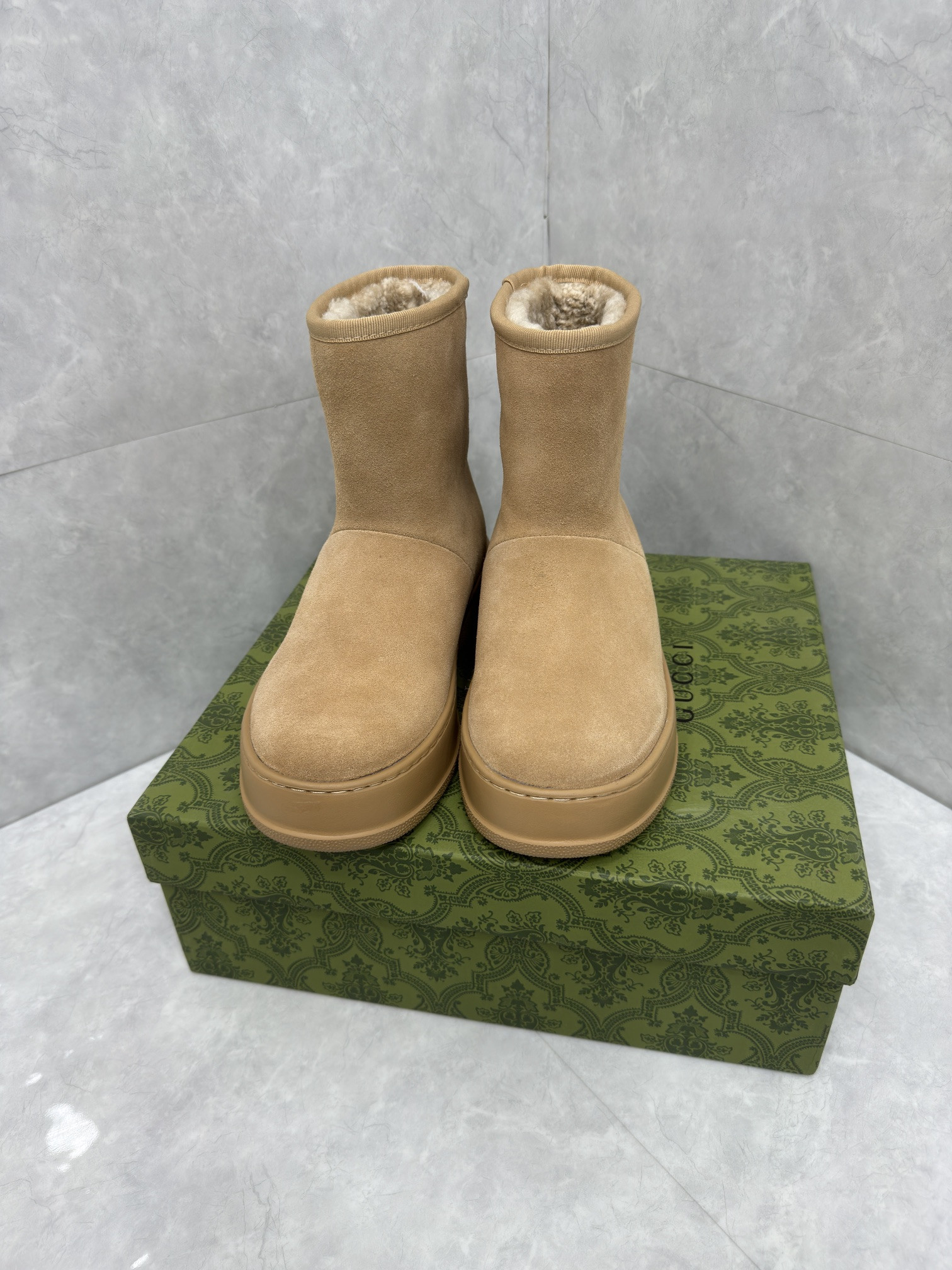 UA G*u*i Boot