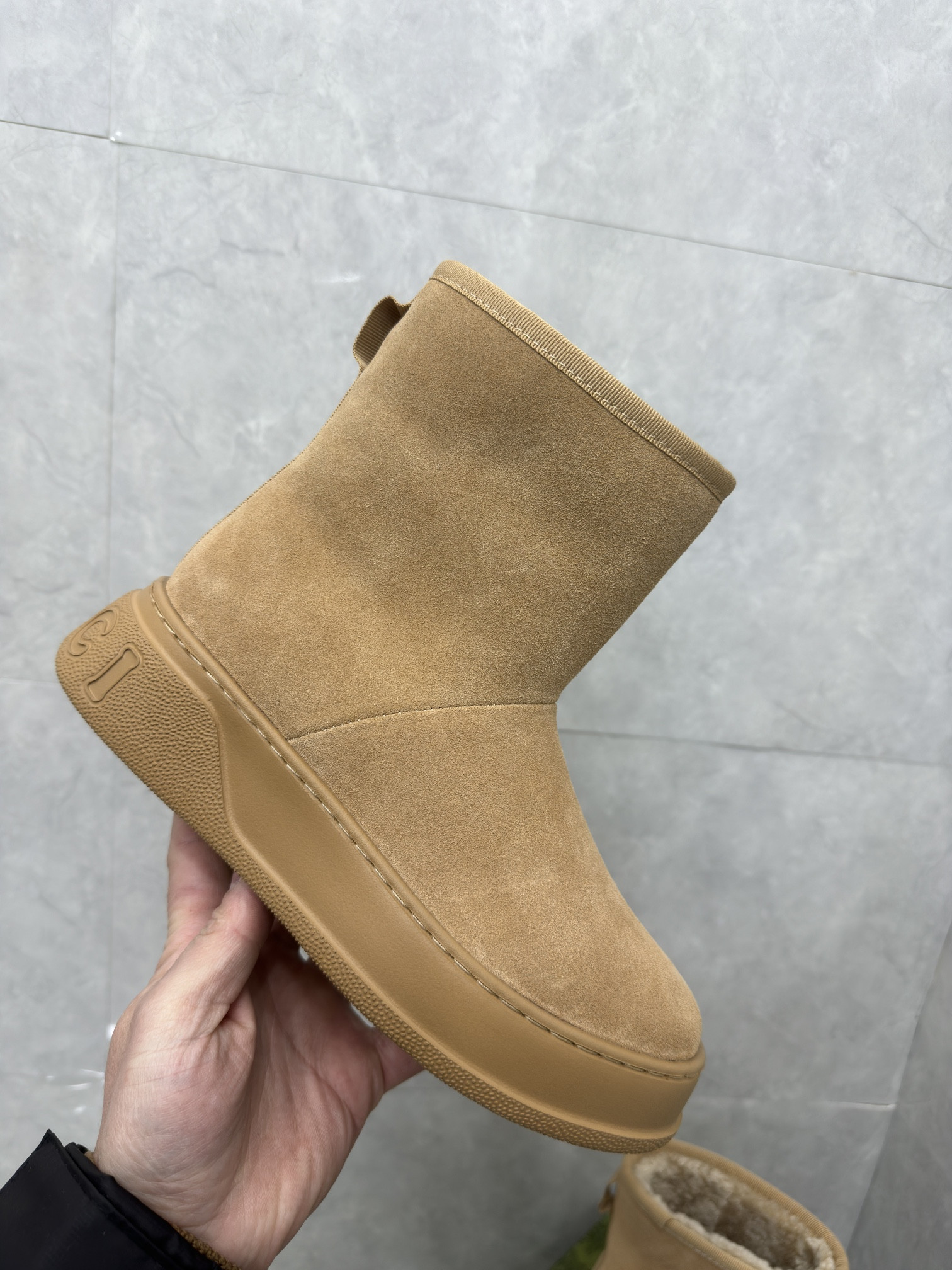 UA G*u*i Boot