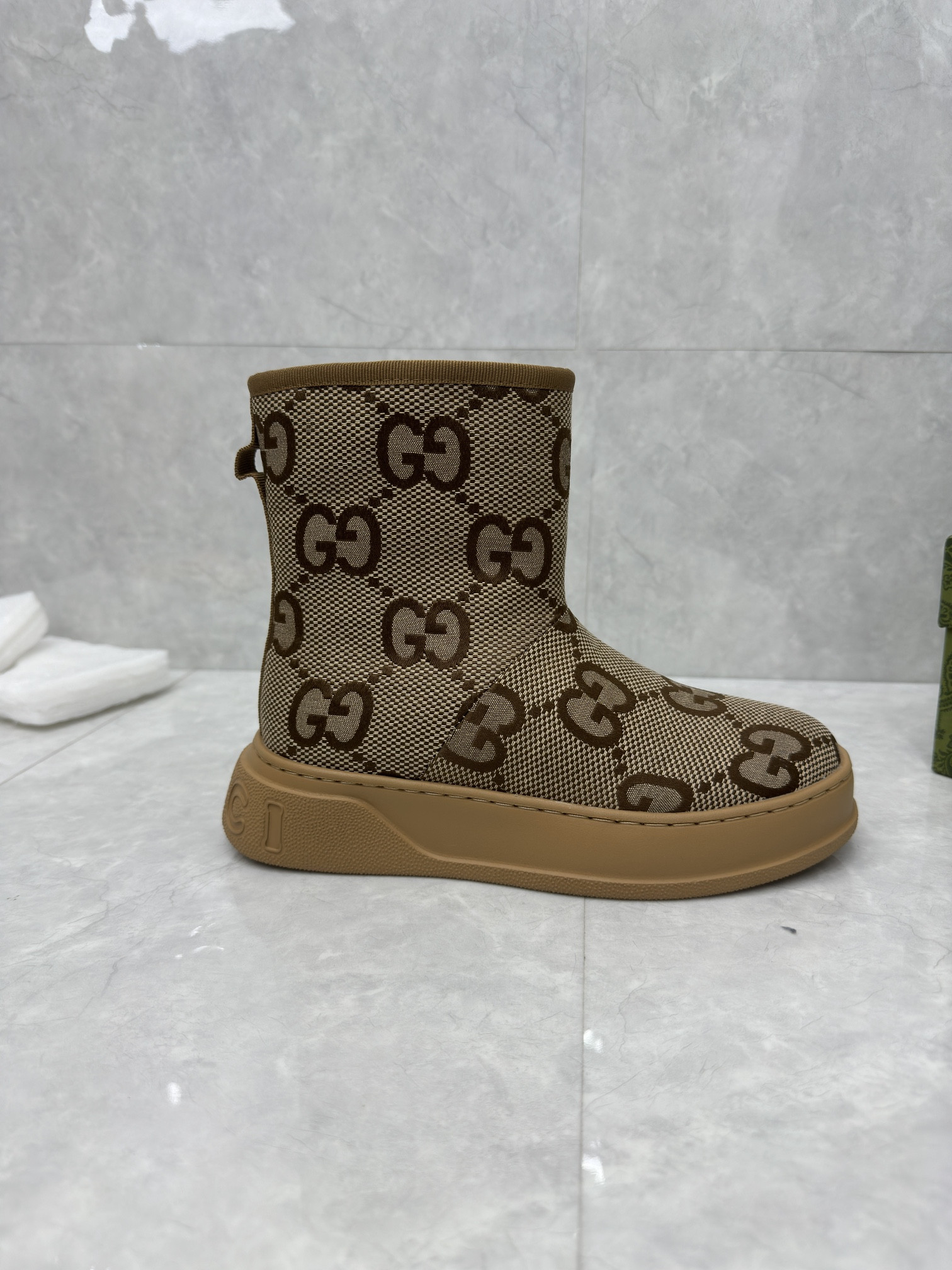 UA G*u*i Boot