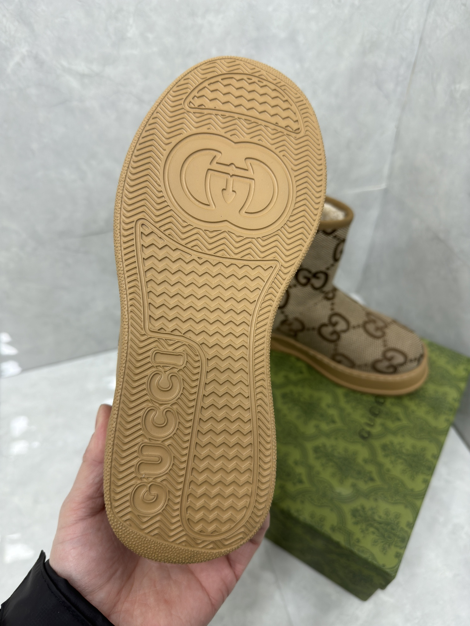 UA G*u*i Boot
