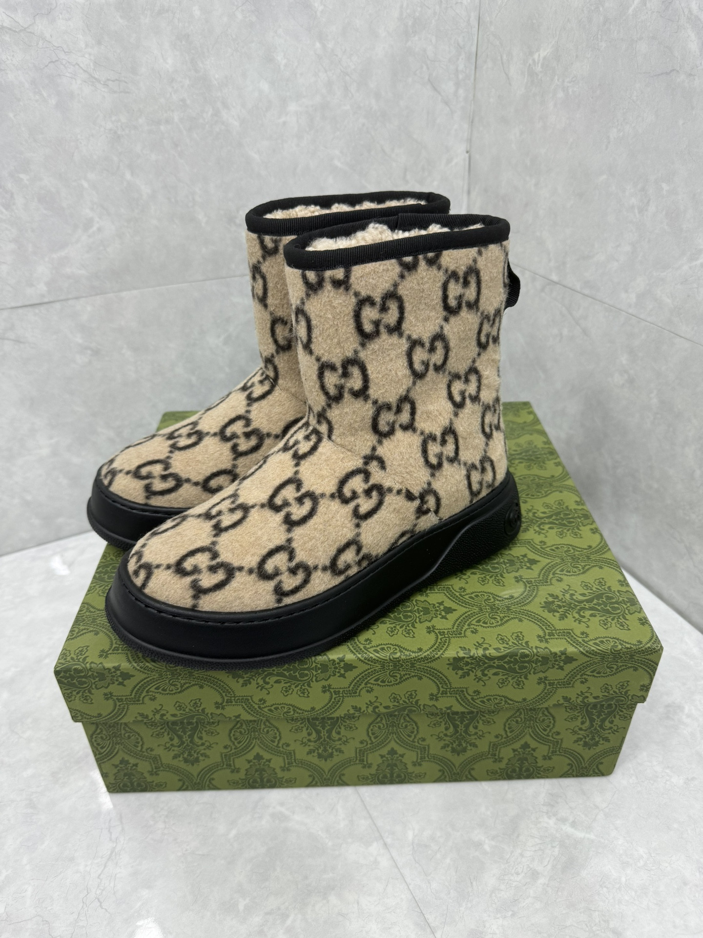 UA G*u*i Boot