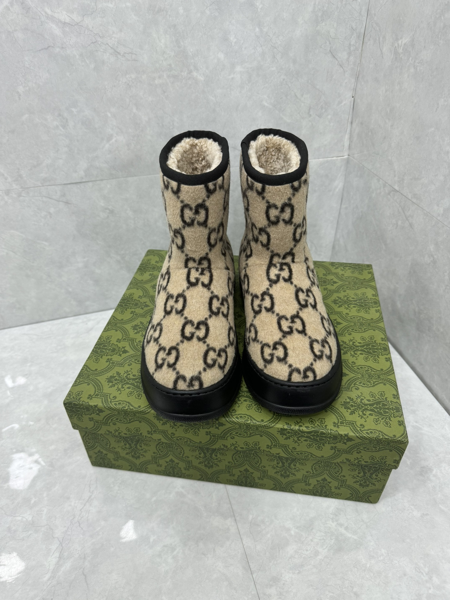 UA G*u*i Boot