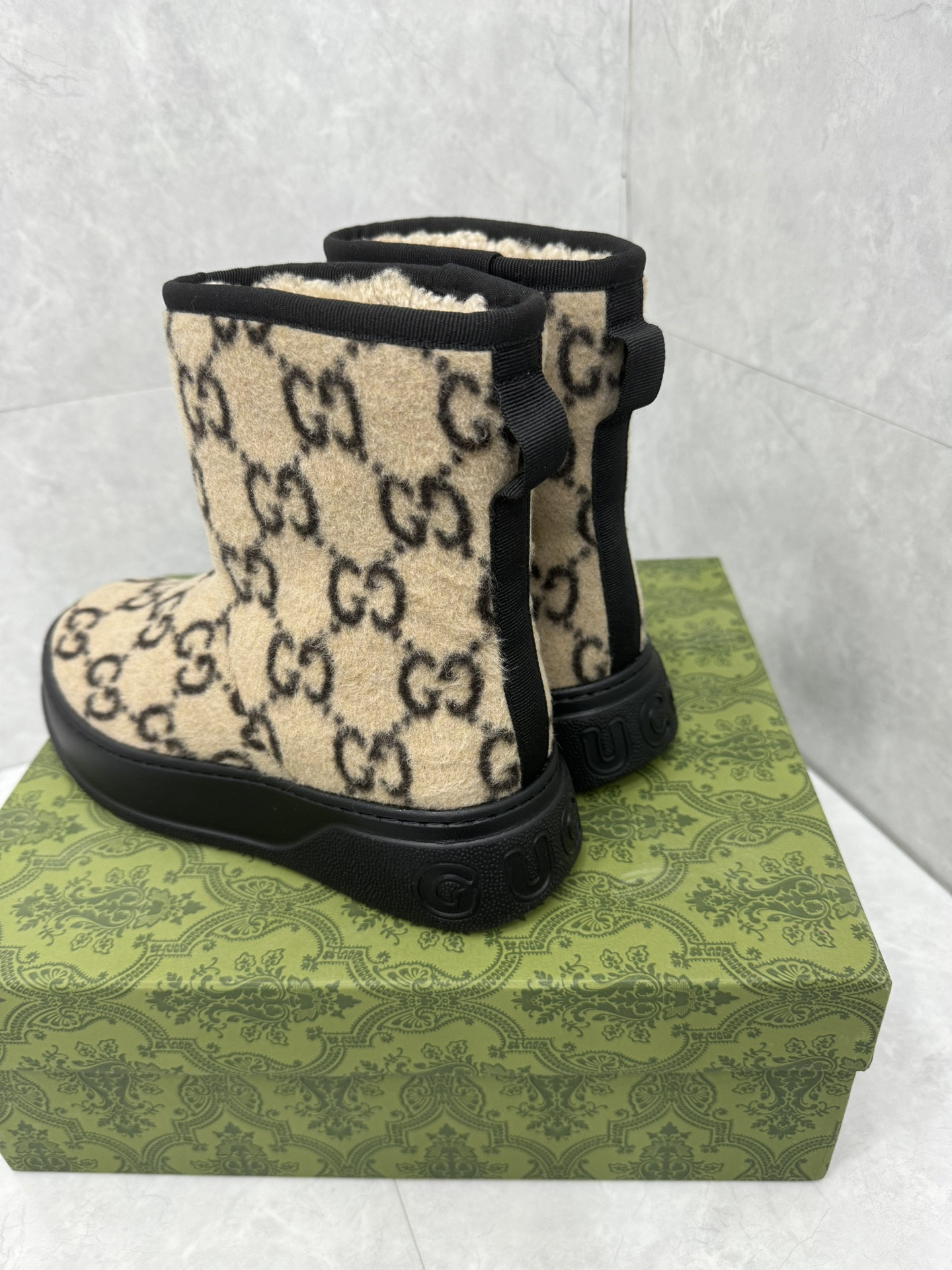 UA G*u*i Boot