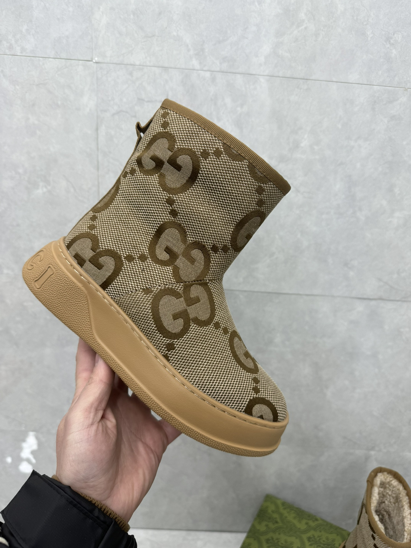 UA G*u*i Boot