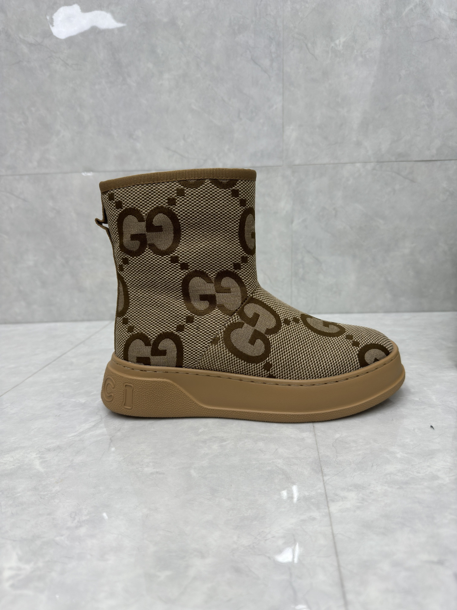 UA G*u*i Boot
