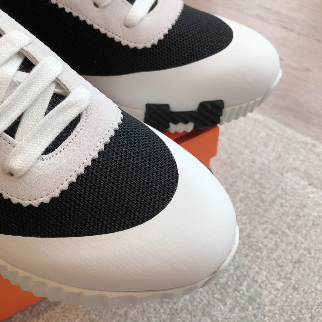 UA Hermès Bouncing Sneaker