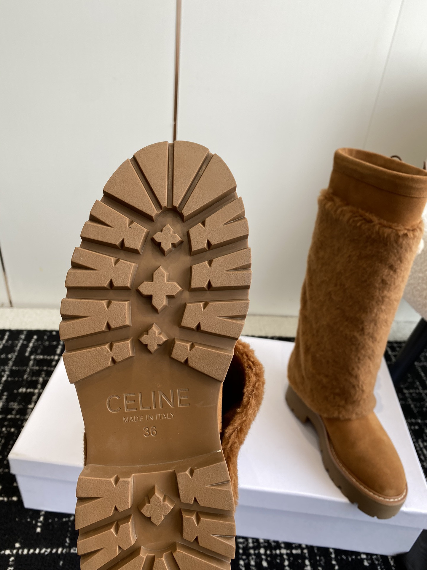 UA Ce**e Boot