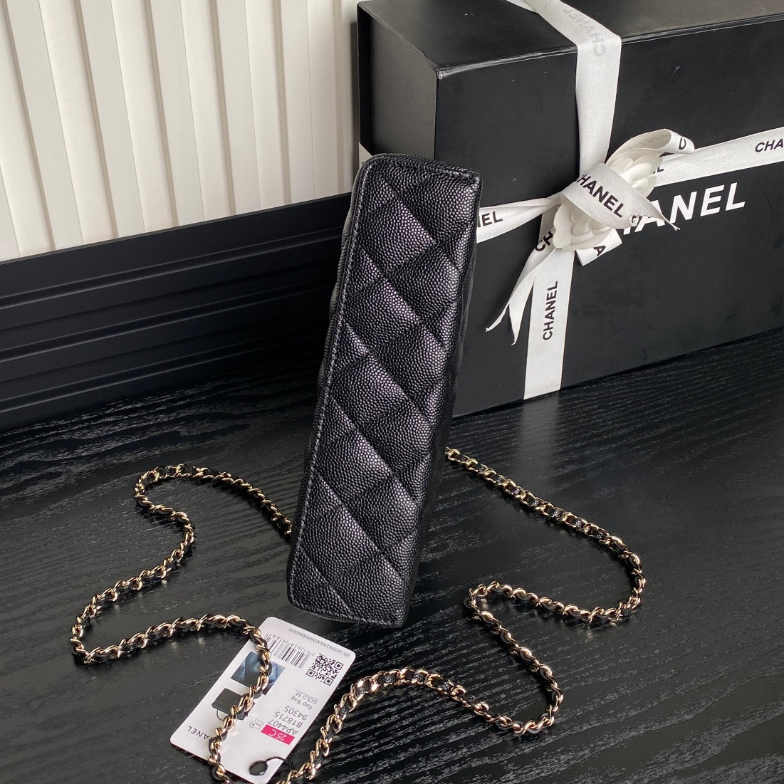 Ch*el LONG VANITY WITH CHAIN 17×19.5×5cm