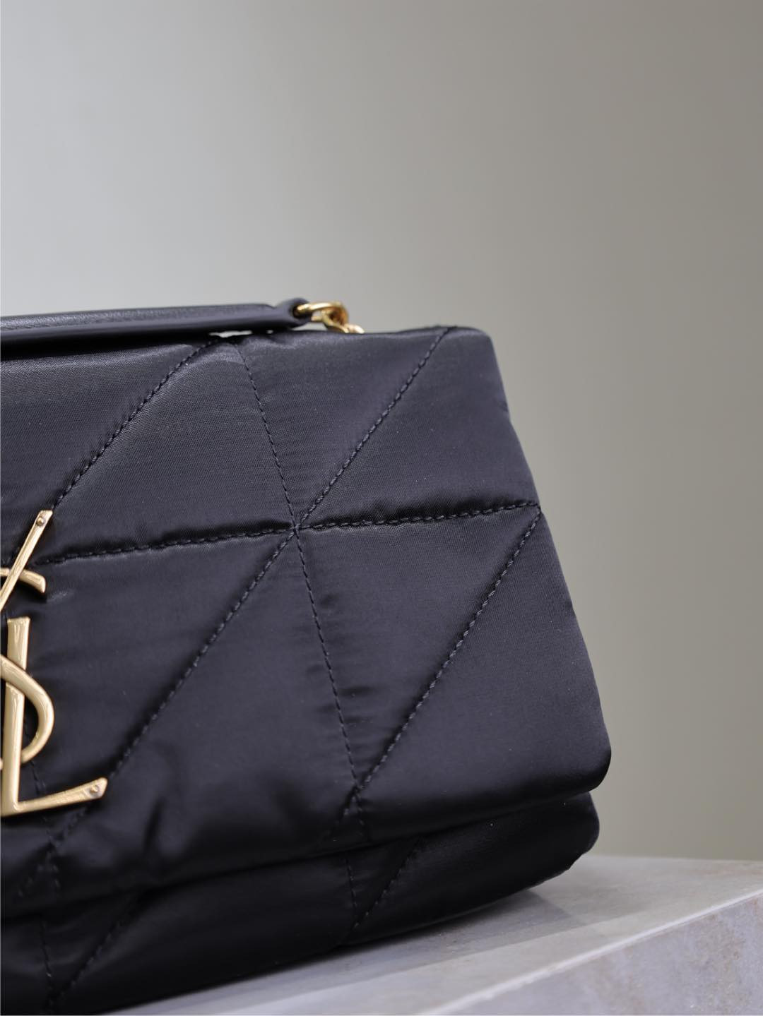Y*L jamie medium in nylon 25x15x7.5cm