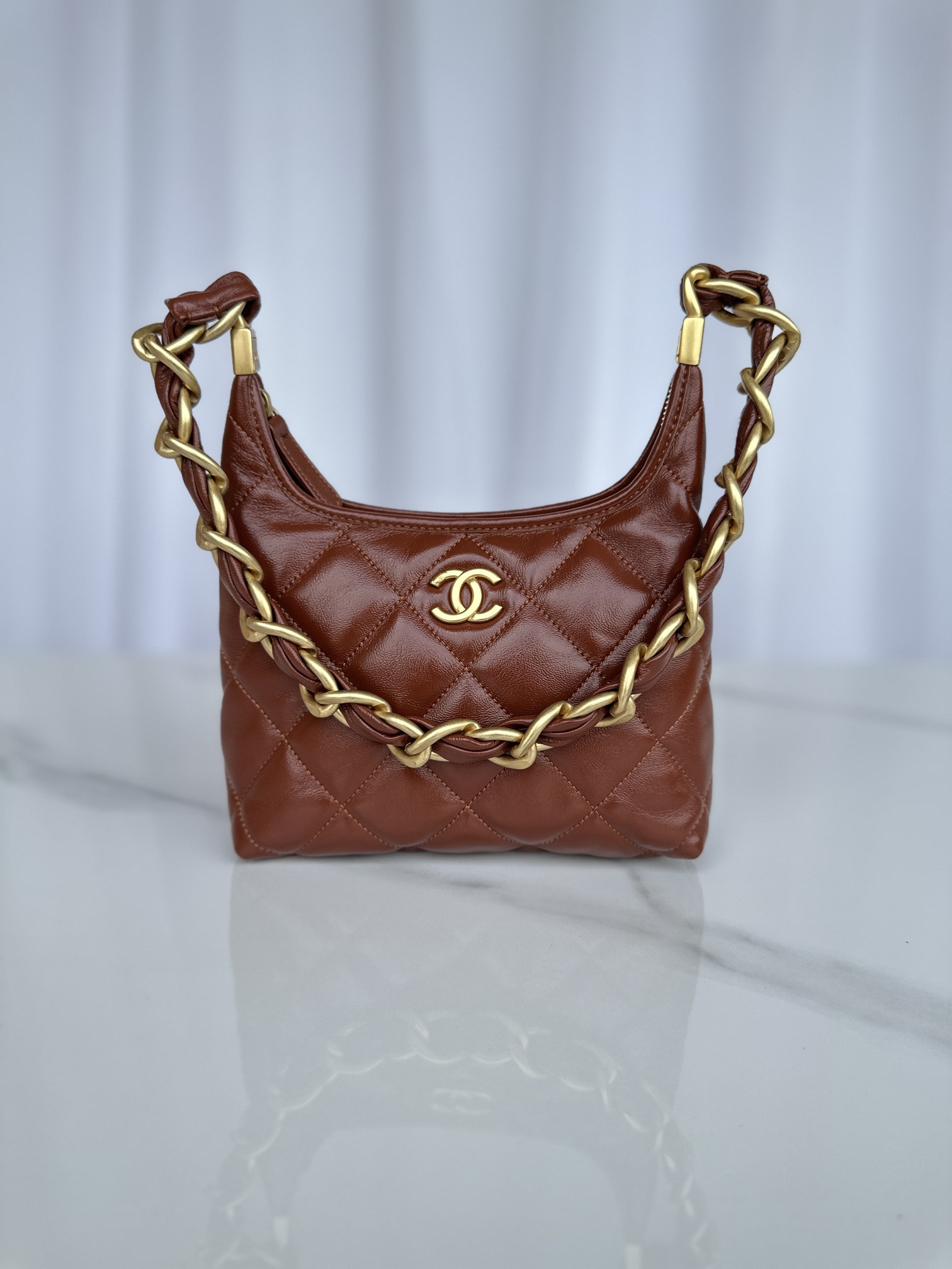 Ch*el Hobo Handbag 22×22×9cm