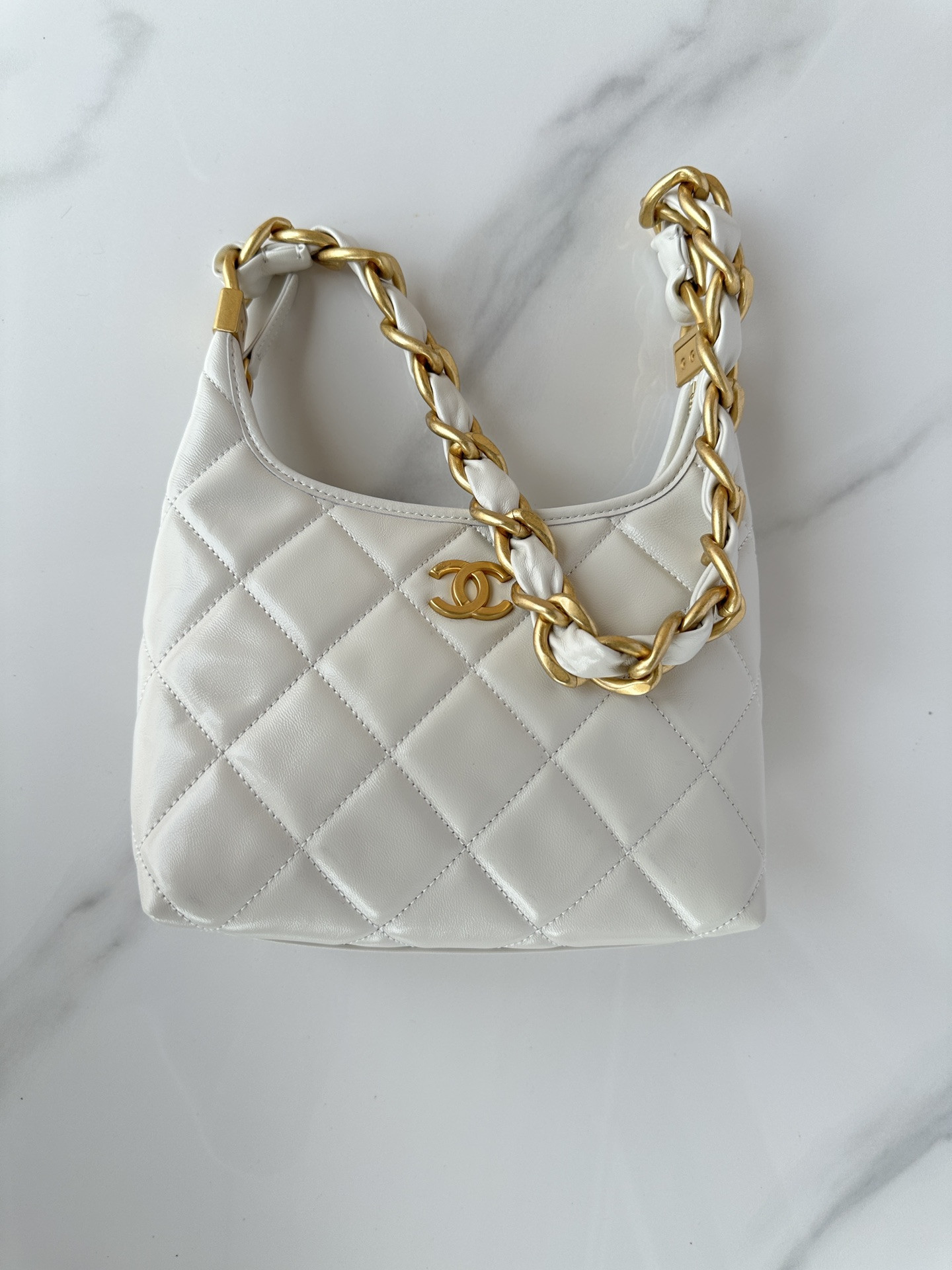 Ch*el Hobo Handbag 22×22×9cm