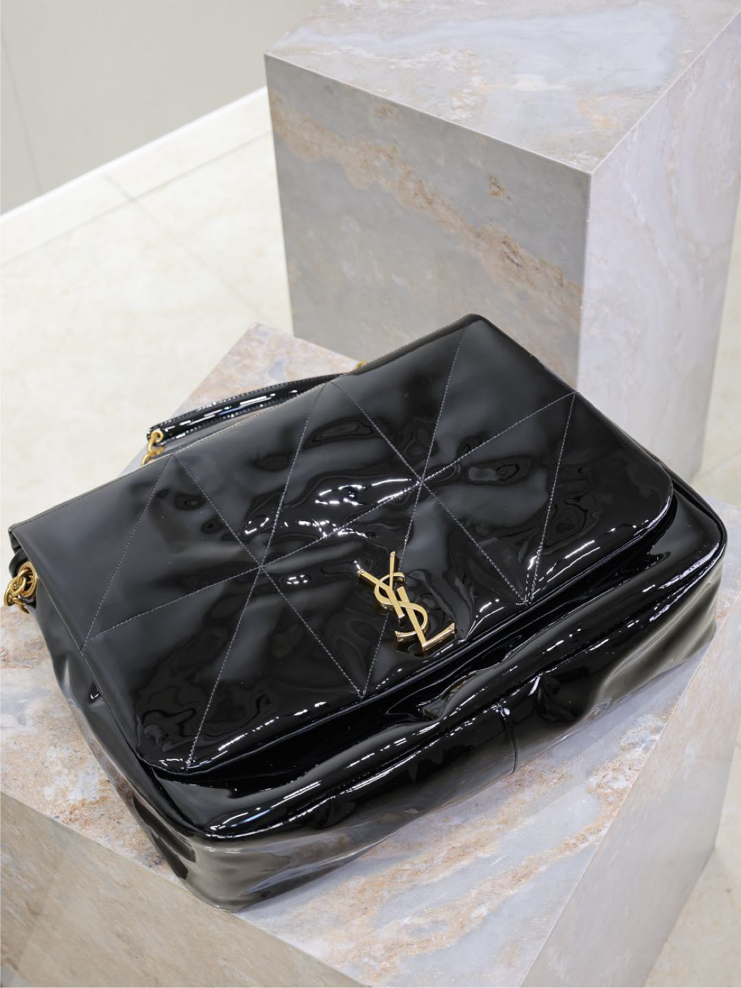 Y*L large jamie 4.3 in patent effect fabric
