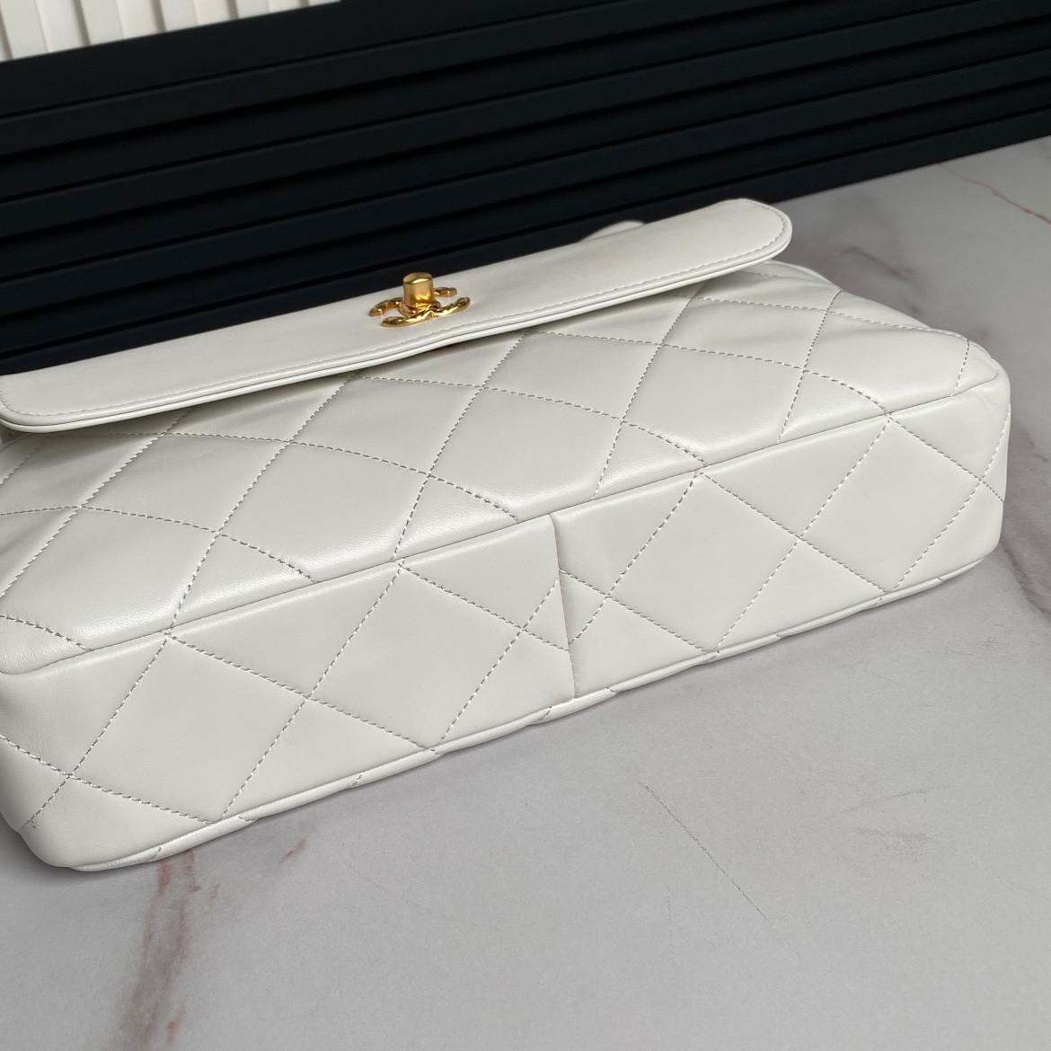 Ch*el 24B Evening Bag 24×34×8cm