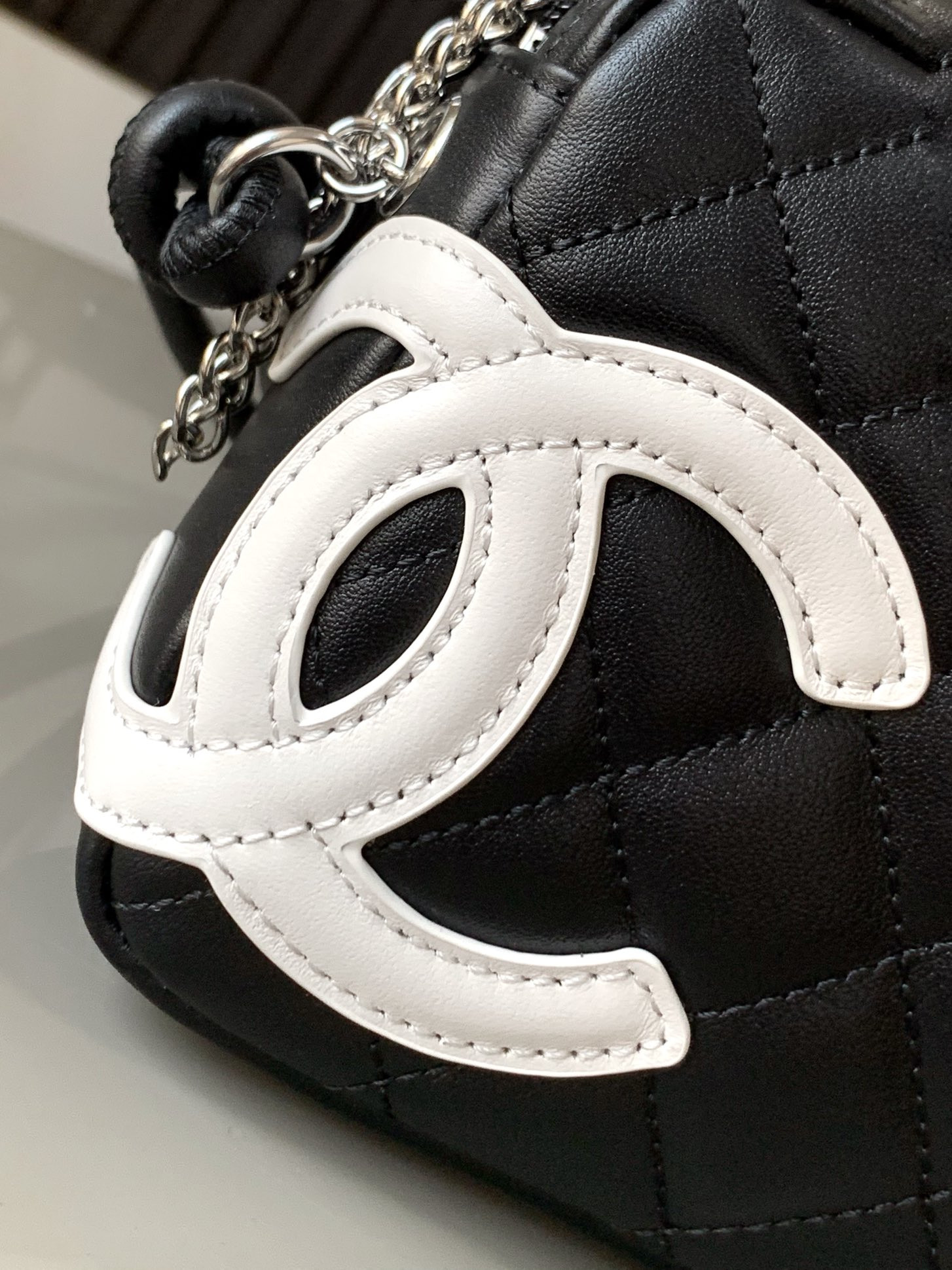 Ch*el Cambon Hobo Bag 20x12x3cm