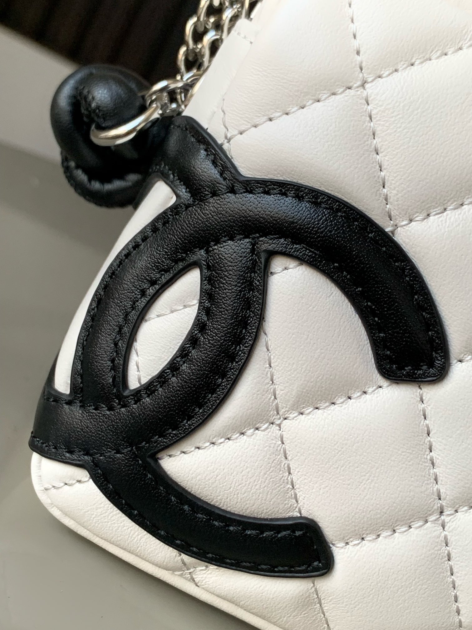 Ch*el Cambon Hobo Bag 20x12x3cm