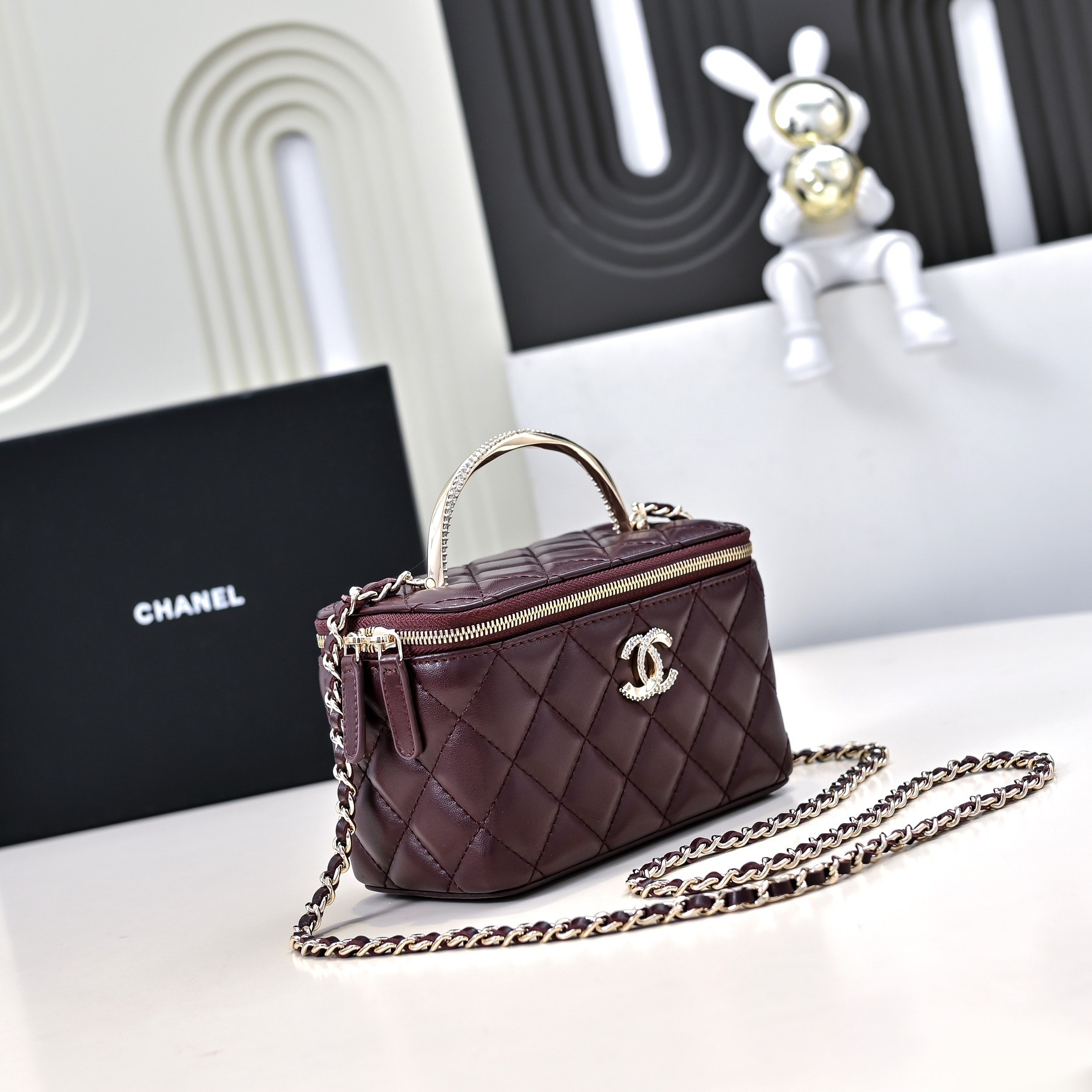 Ch*el Clutch With Chain 17cm