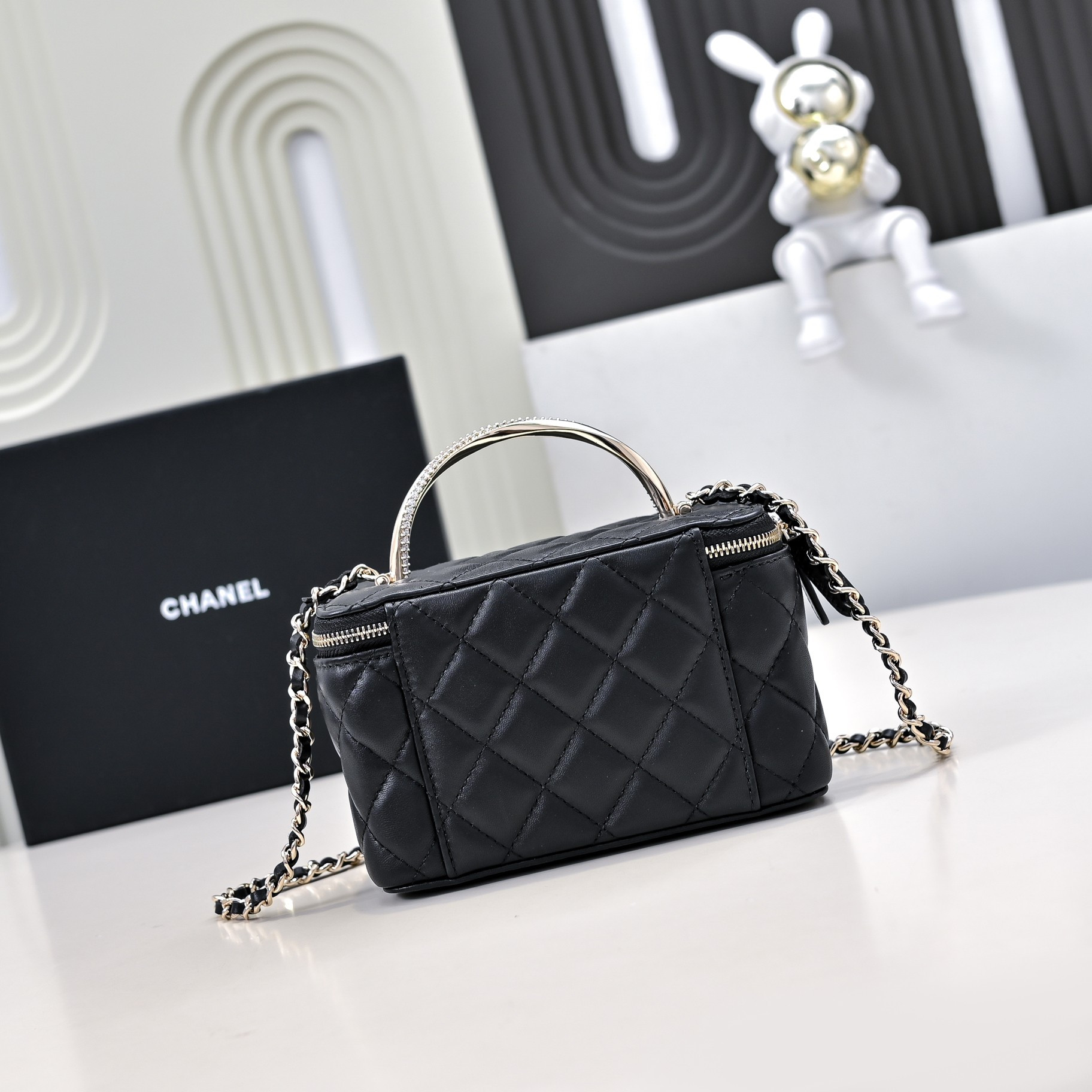 Ch*el Clutch With Chain 17cm