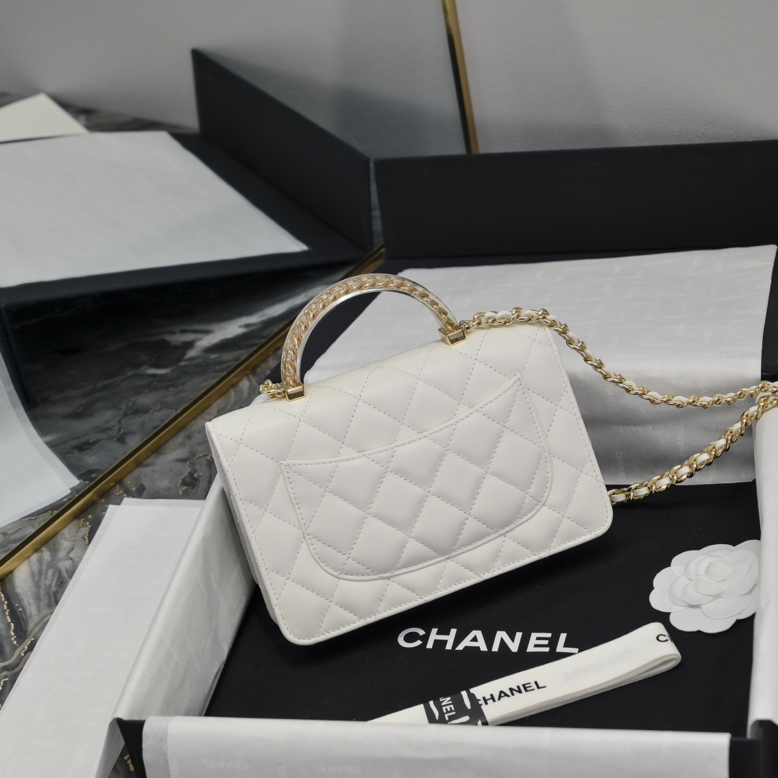 Ch*el Clutch With Chain 19cm
