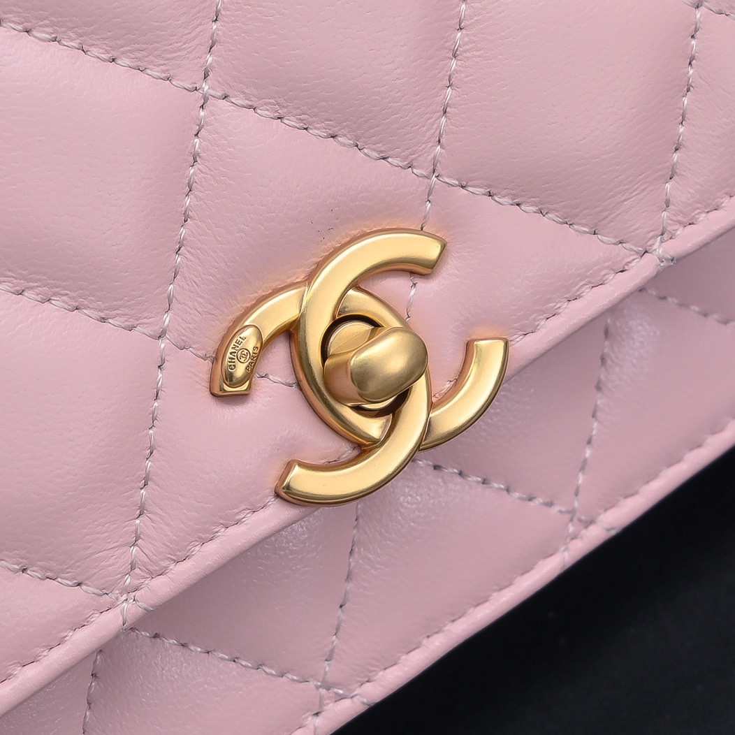Ch*el Clutch With Chain 19cm