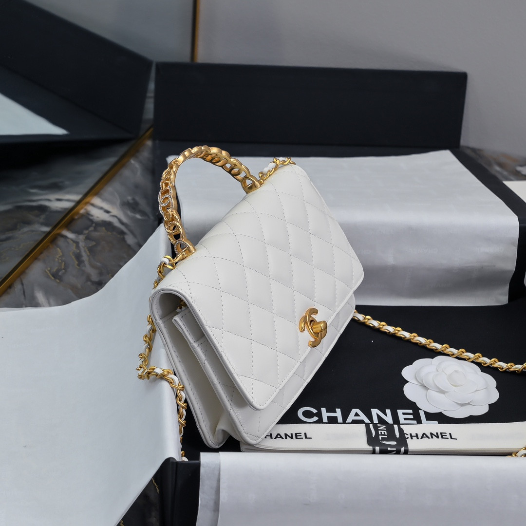 Ch*el Clutch With Chain 19cm